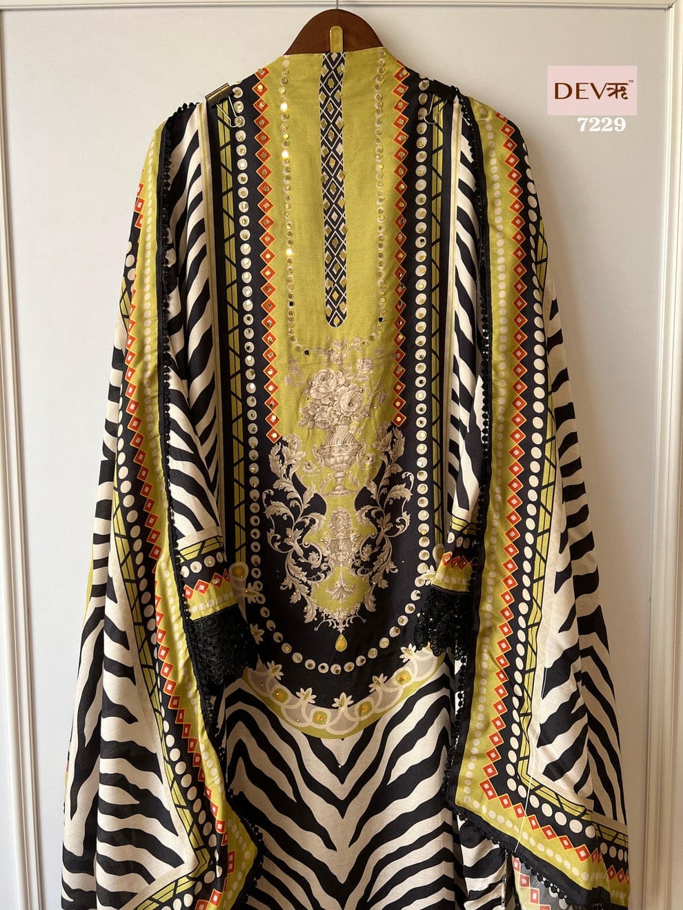 Yellow-Green Muslin Semi Stitched Pakistan Print Set Of 3 {7229}