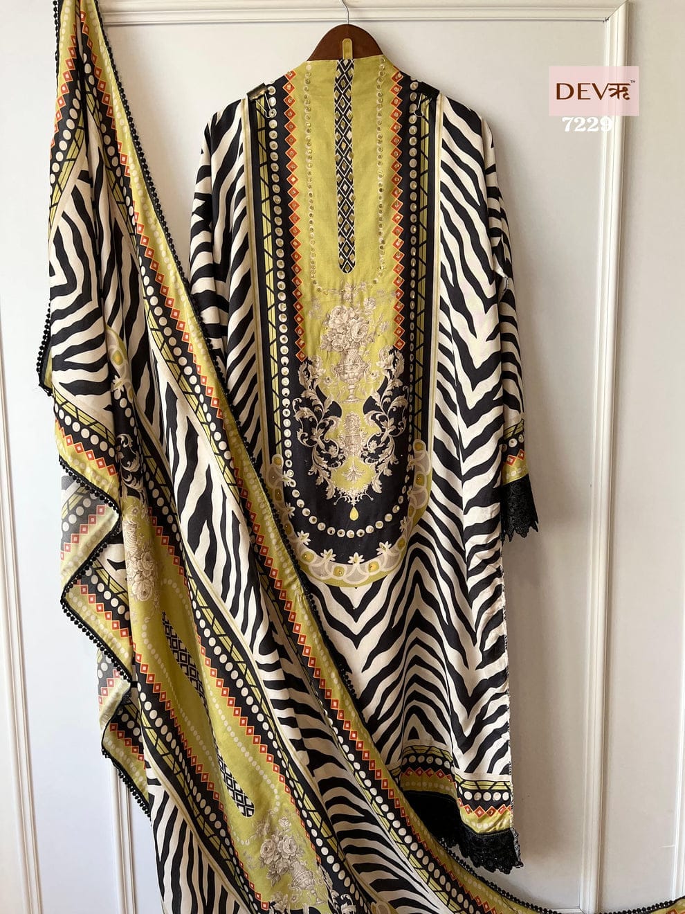 Yellow-Green Muslin Semi Stitched Pakistan Print Set Of 3 {7229}