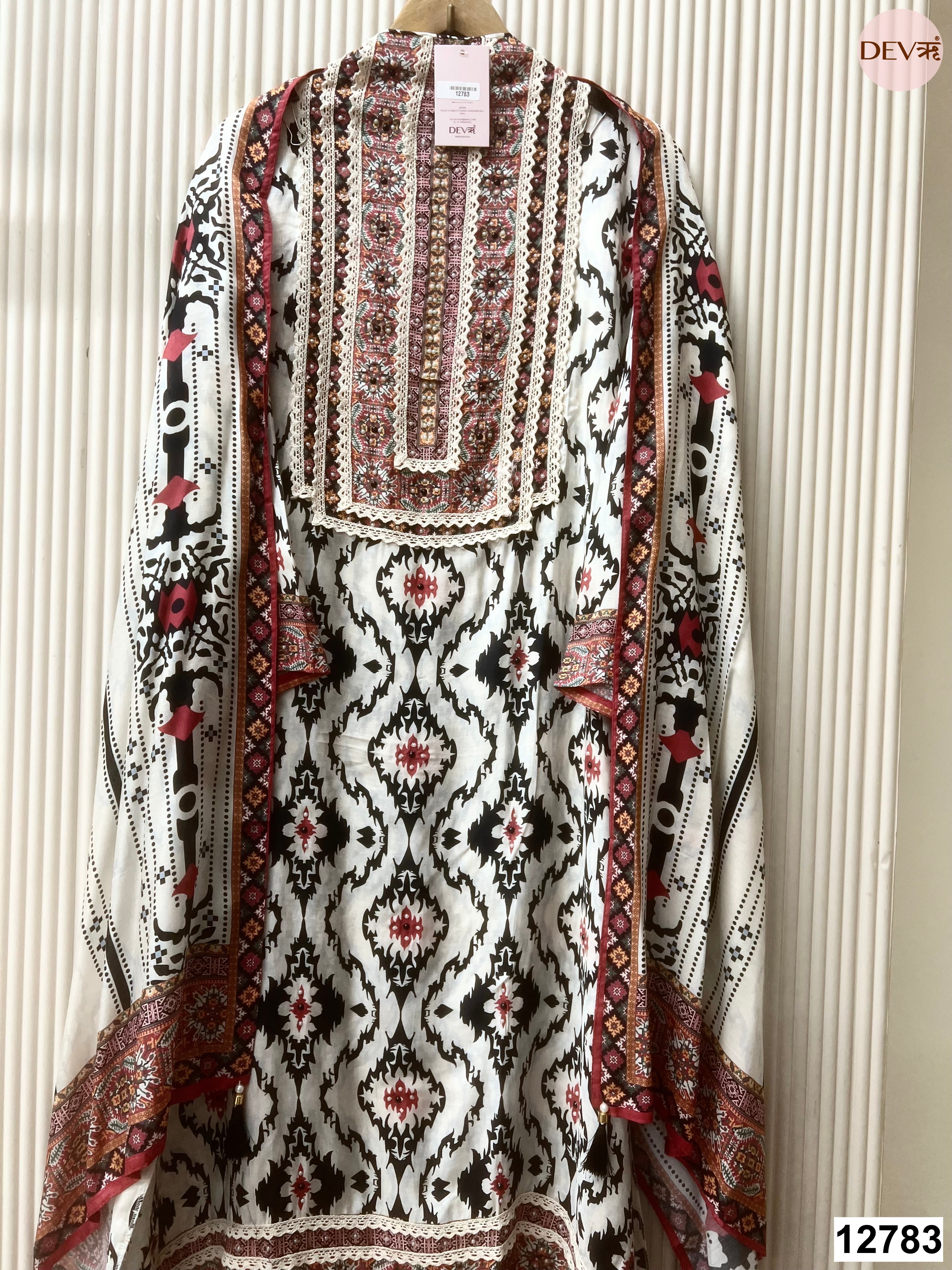 White Muslin Printed Unstitched 3-Piece Suit (Devri – D.No 12783)