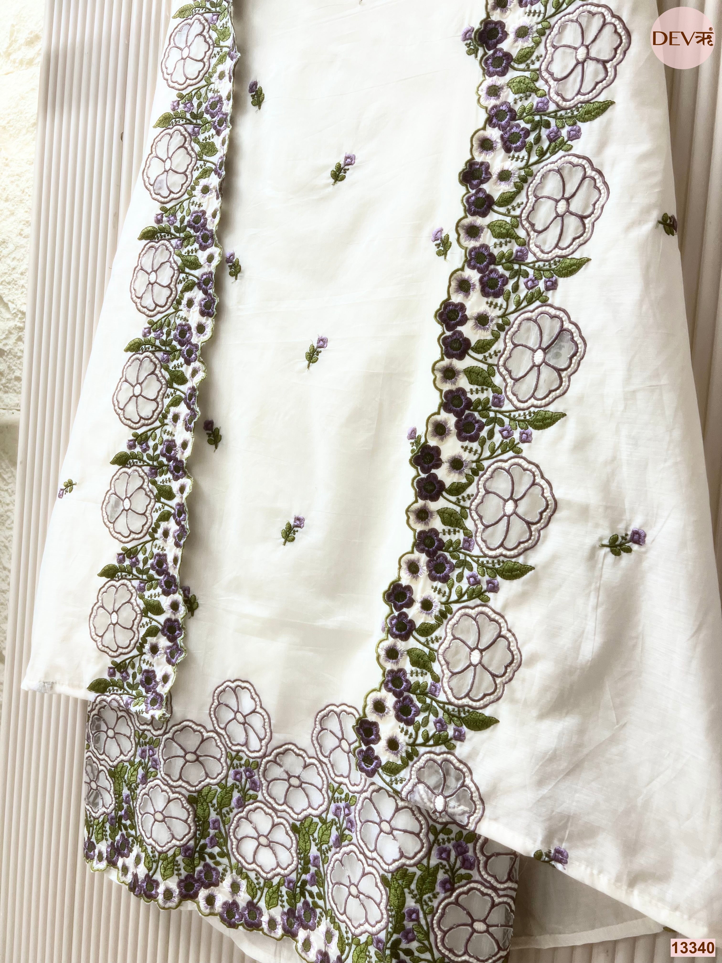 Off White Mul Chanderi Embroidered Unstitched 3-Piece Suit (Devri – D.No 13340)