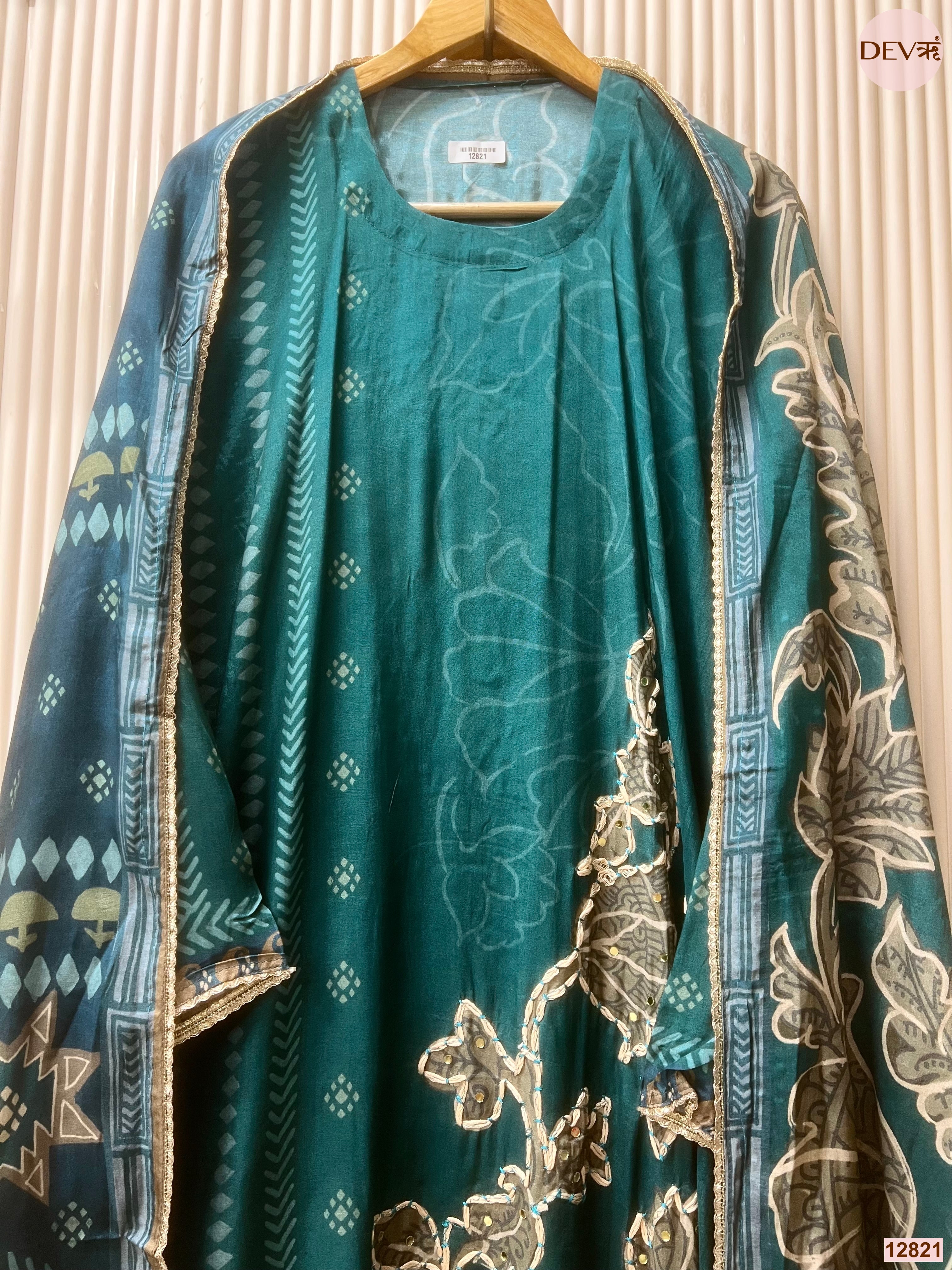 Teal Muslin Printed Unstitched 3-Piece Suit (Devri – D.No 12821)