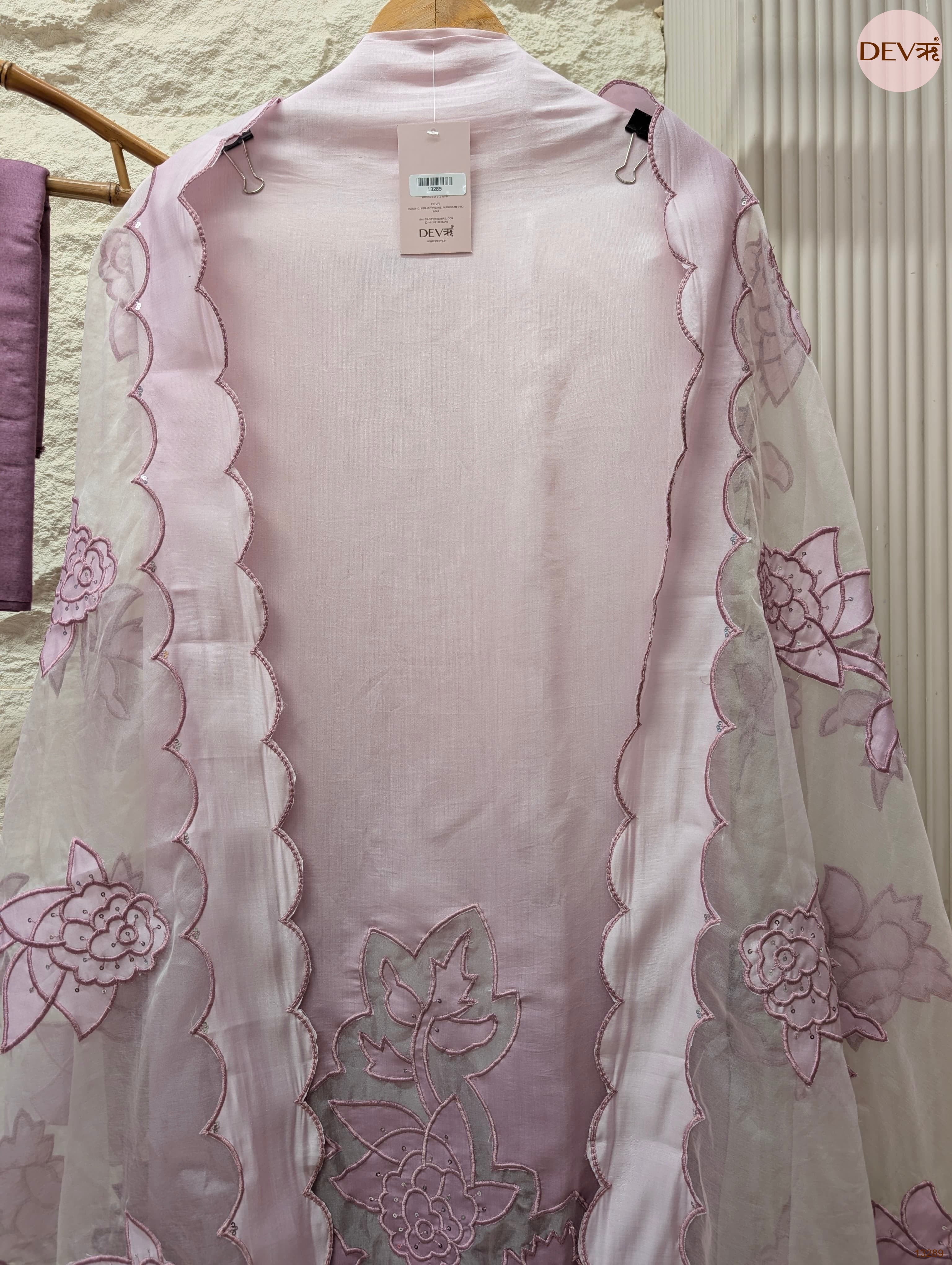 Pink Mul Chanderi Embroidered Unstitched 3-Piece Suit (Devri – D.No 13289)