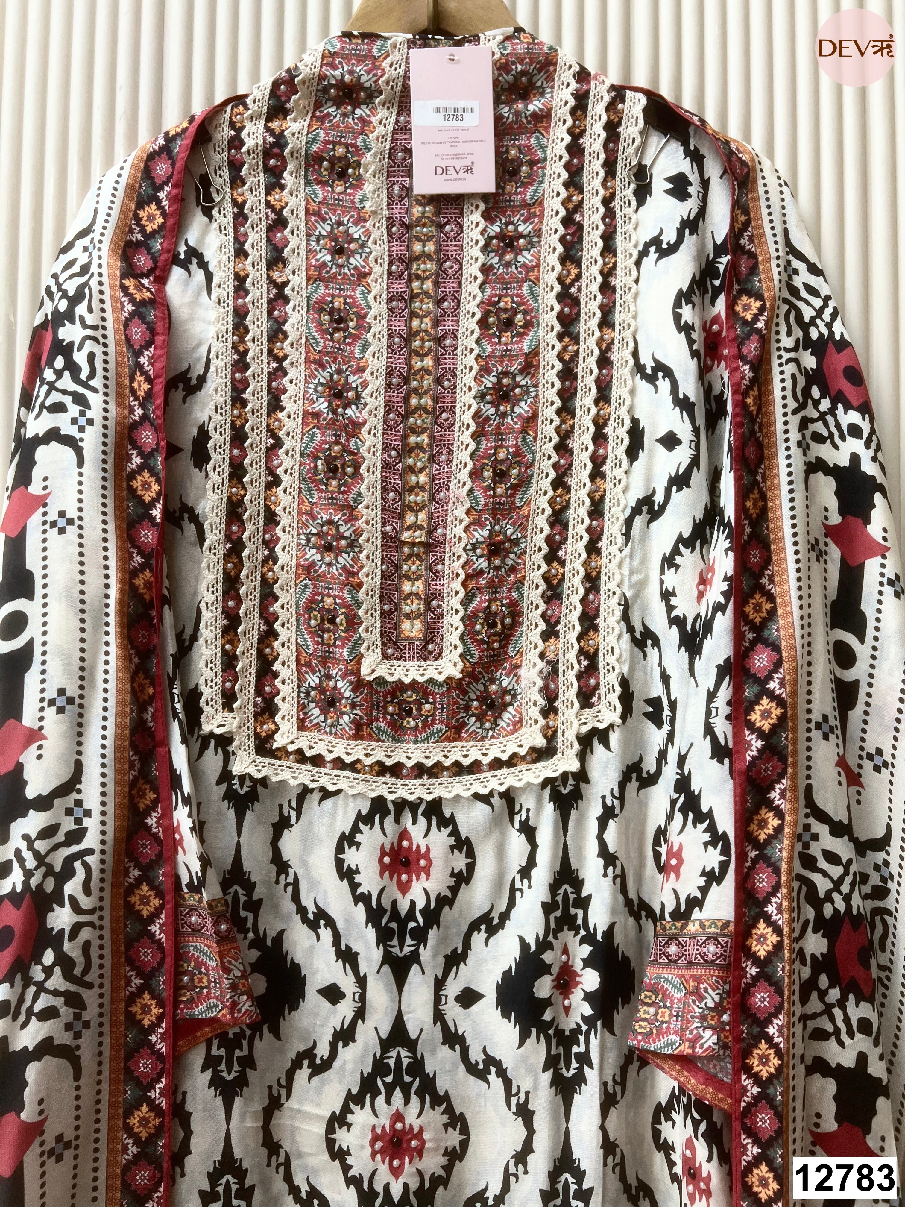 White Muslin Printed Unstitched 3-Piece Suit (Devri – D.No 12783)