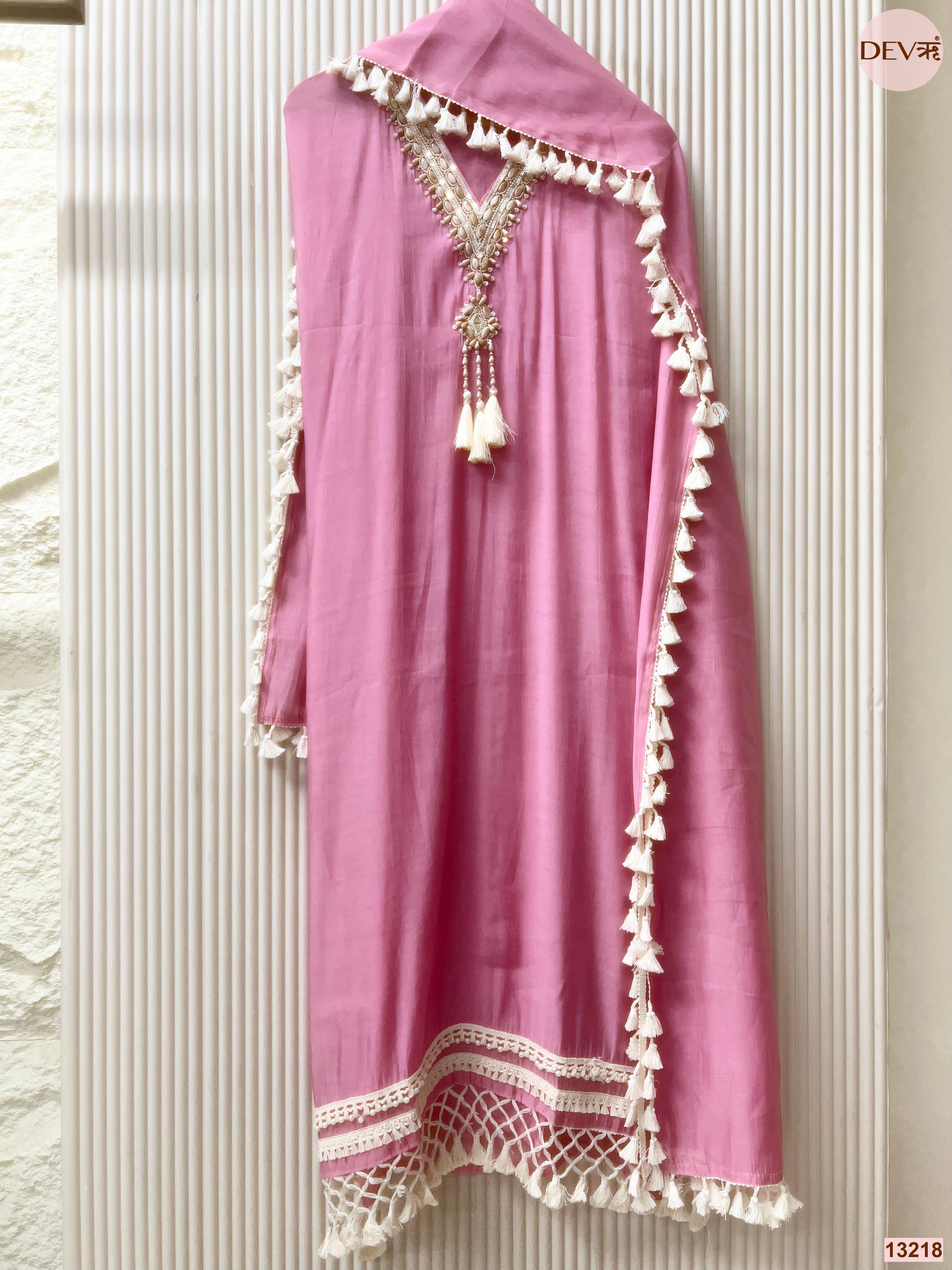 Pink Mul Chanderi Hand Unstitched 3-Piece Suit (Devri – D.No 13218)