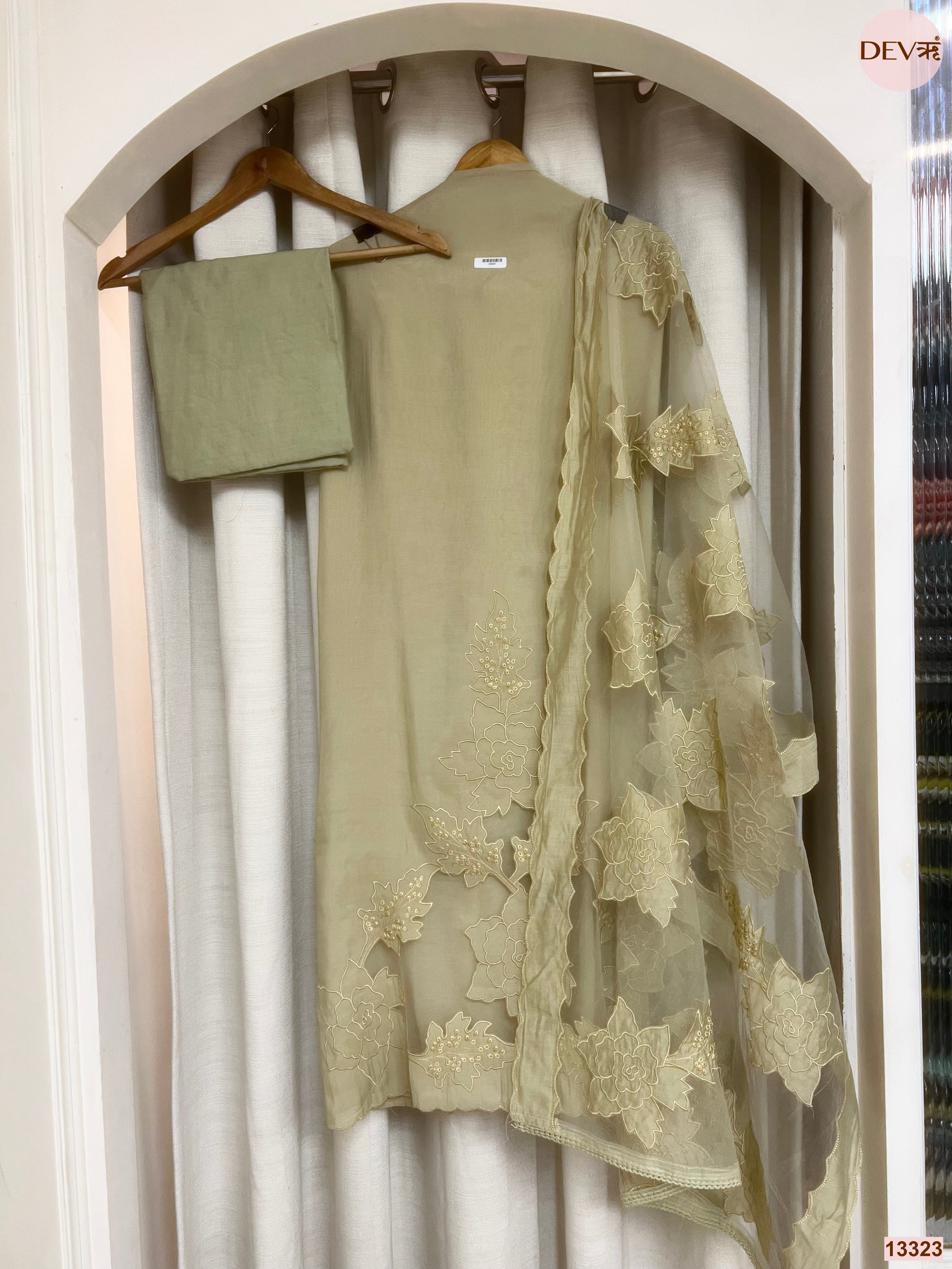 Green Mul Chanderi Embroidered Unstitched 3-Piece Suit (Devri – D.No 13323)