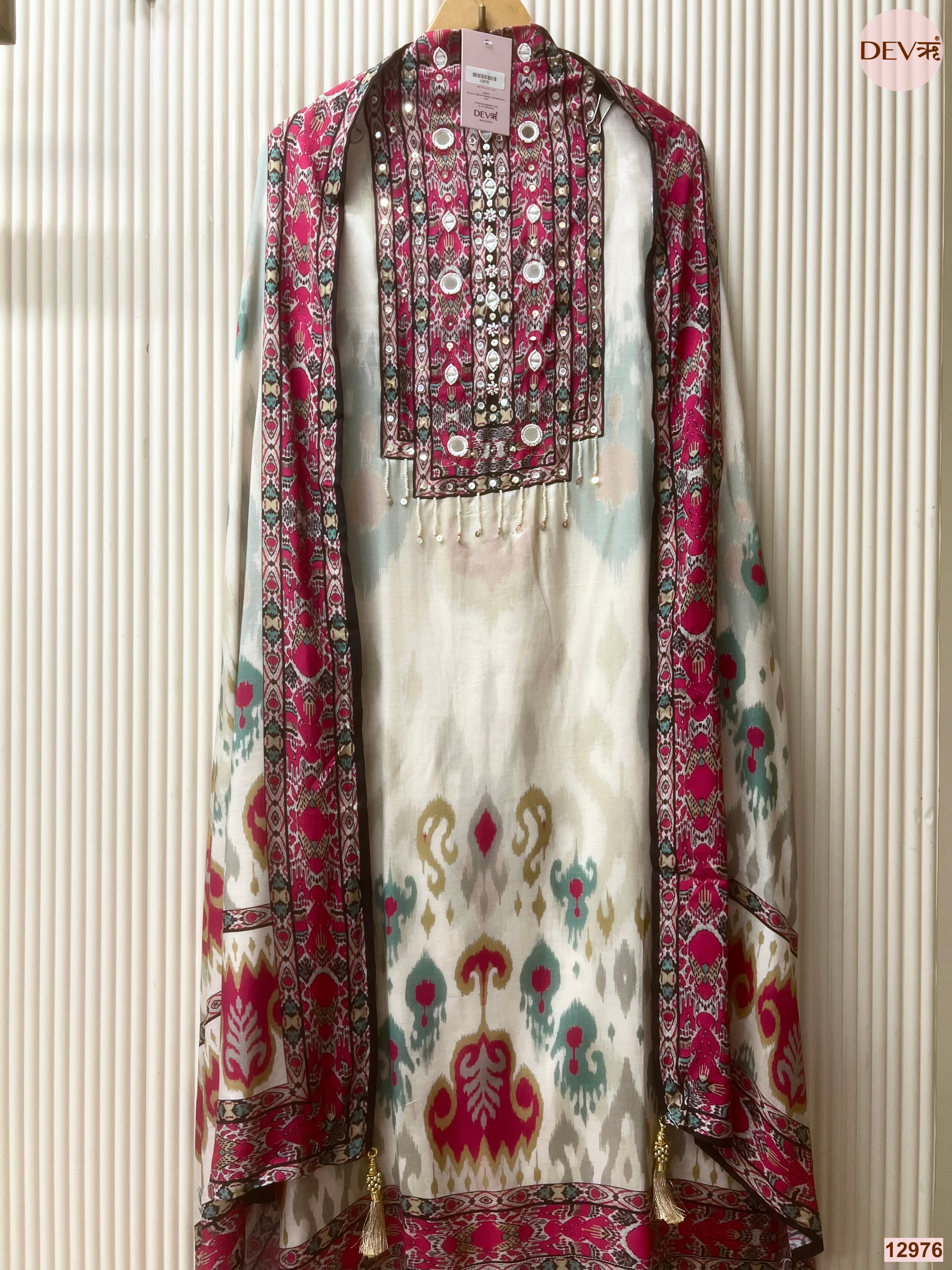 Off White Muslin Printed Unstitched 3-Piece Suit (Devri – D.No 12976)