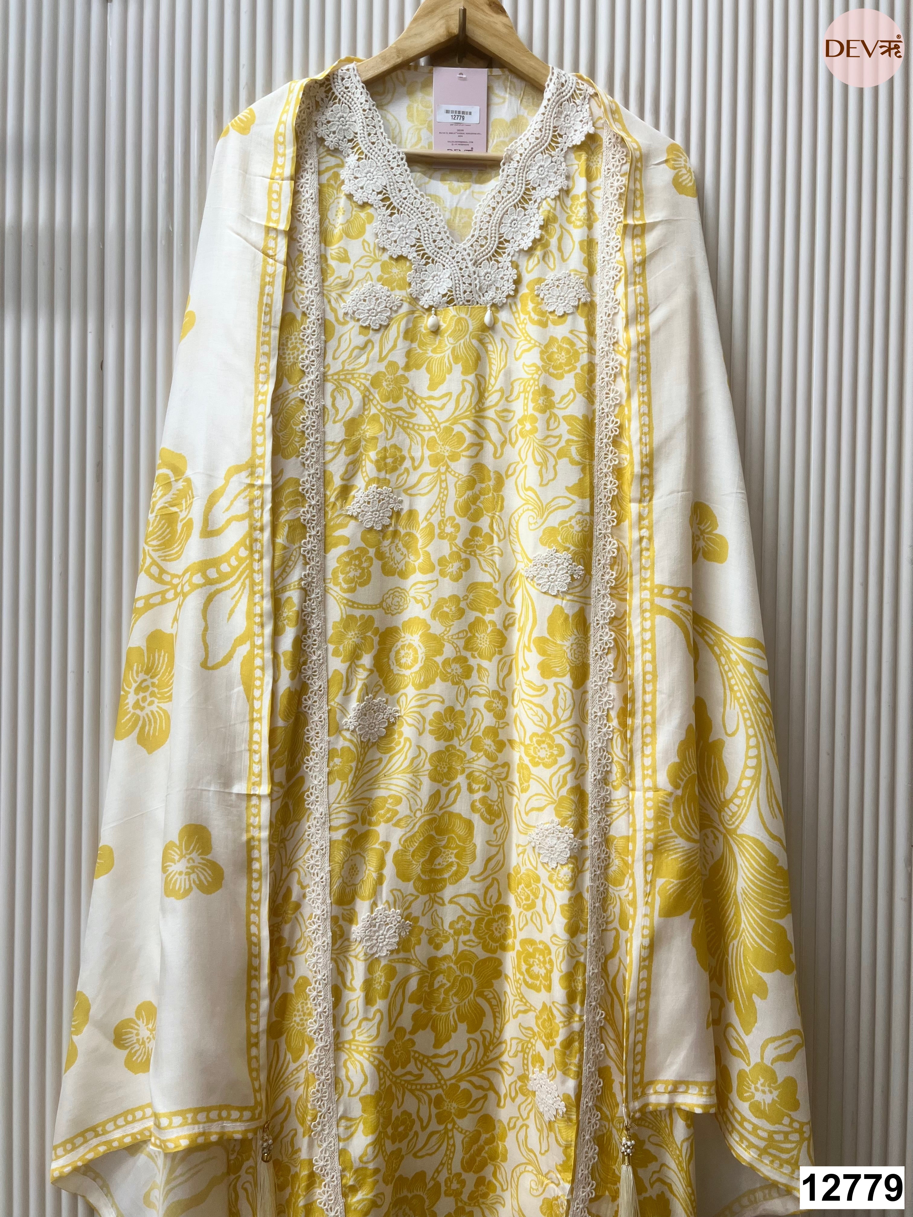 Yellow Muslin Printed Unstitched 3-Piece Suit (Devri – D.No 12779)