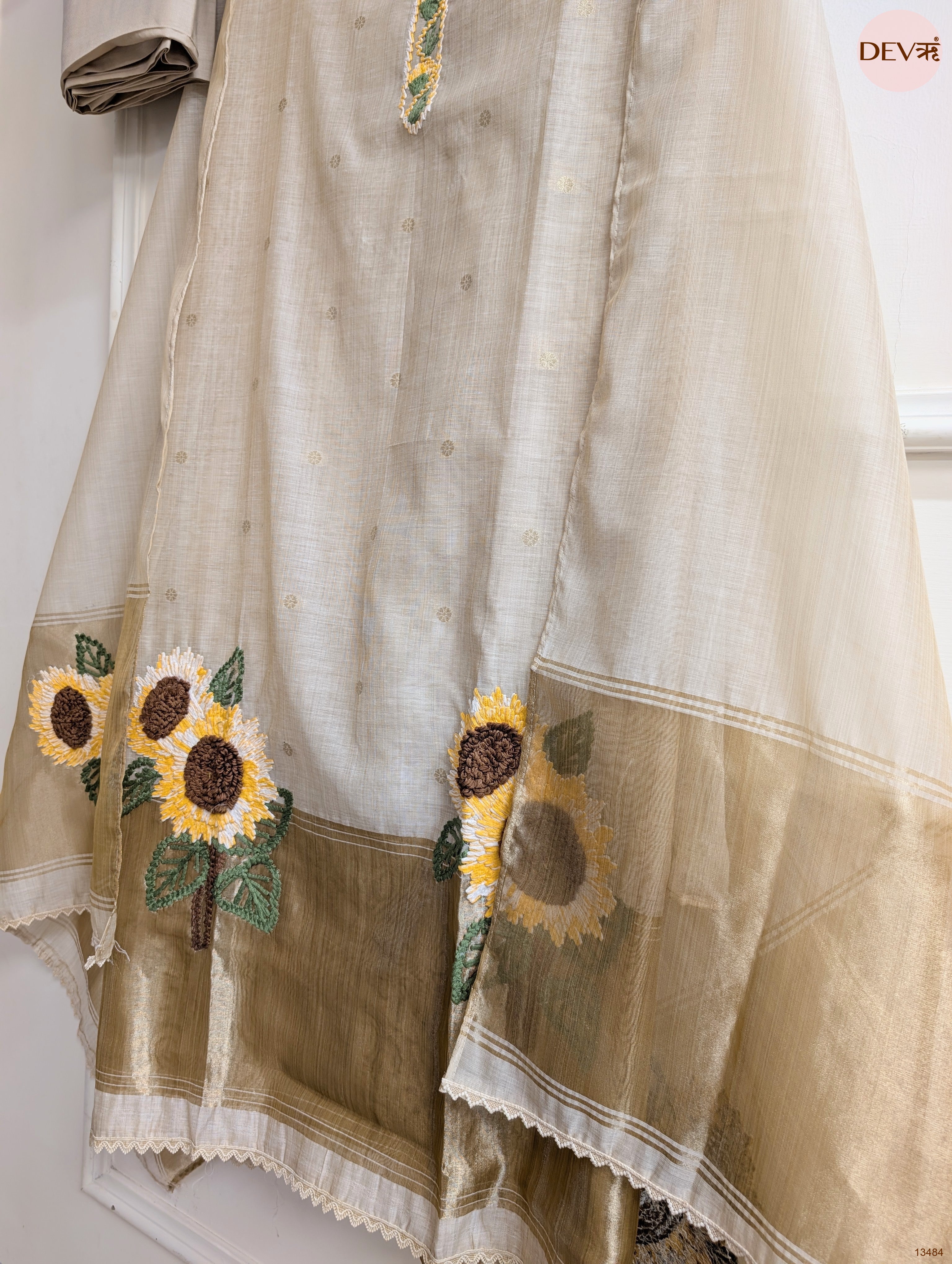 Beige Banarashi Silk Embroidered Unstitched 3-Piece Suit (Devri – D.No 13484)