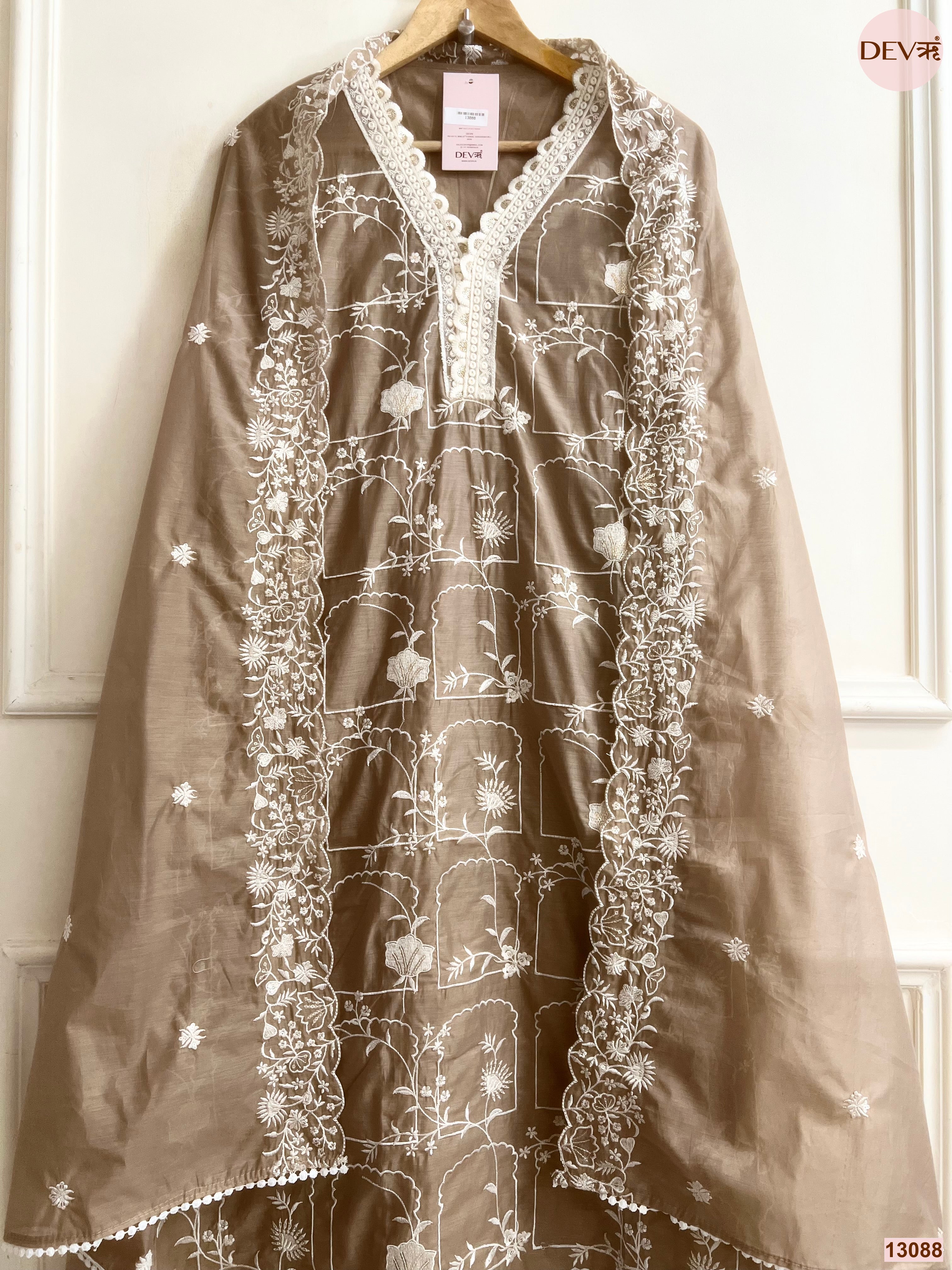 Brown Mul Chanderi Embroidered Unstitched 3-Piece Suit (Devri – D.No 13088)