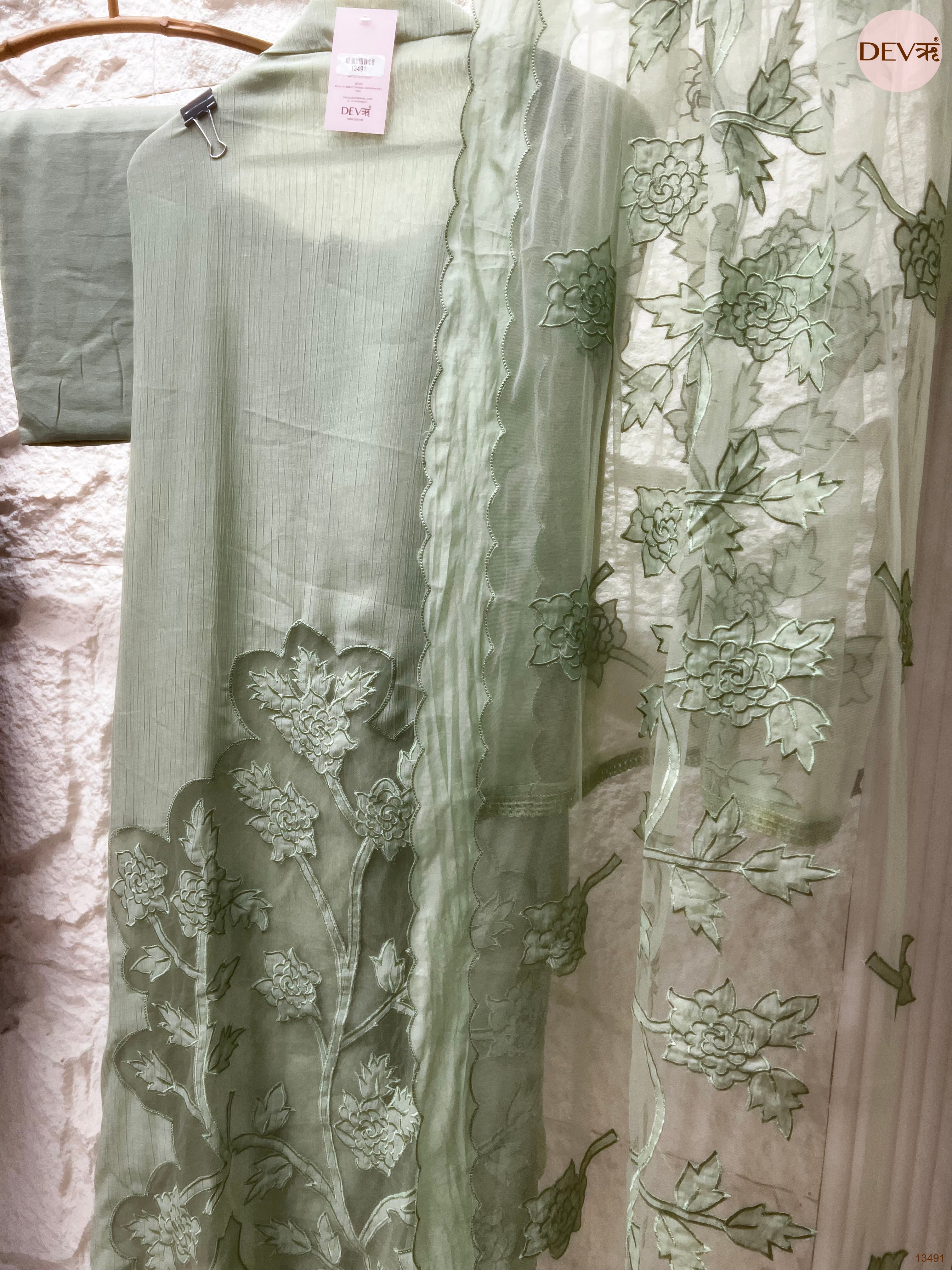 Green Mul Crush Embroidered Unstitched 3-Piece Suit (Devri – D.No 13491)