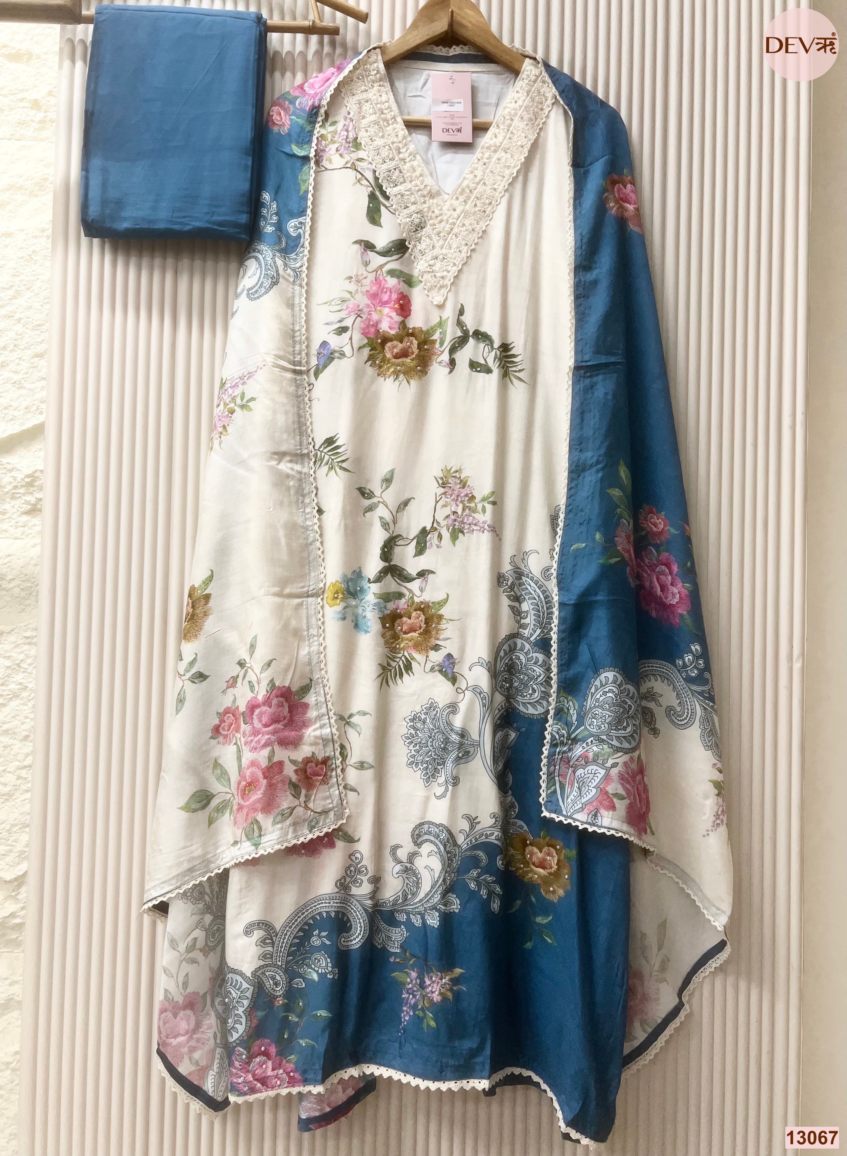 Cream Muslin Printed Unstitched 3-Piece Suit (Devri – D.No 13067)