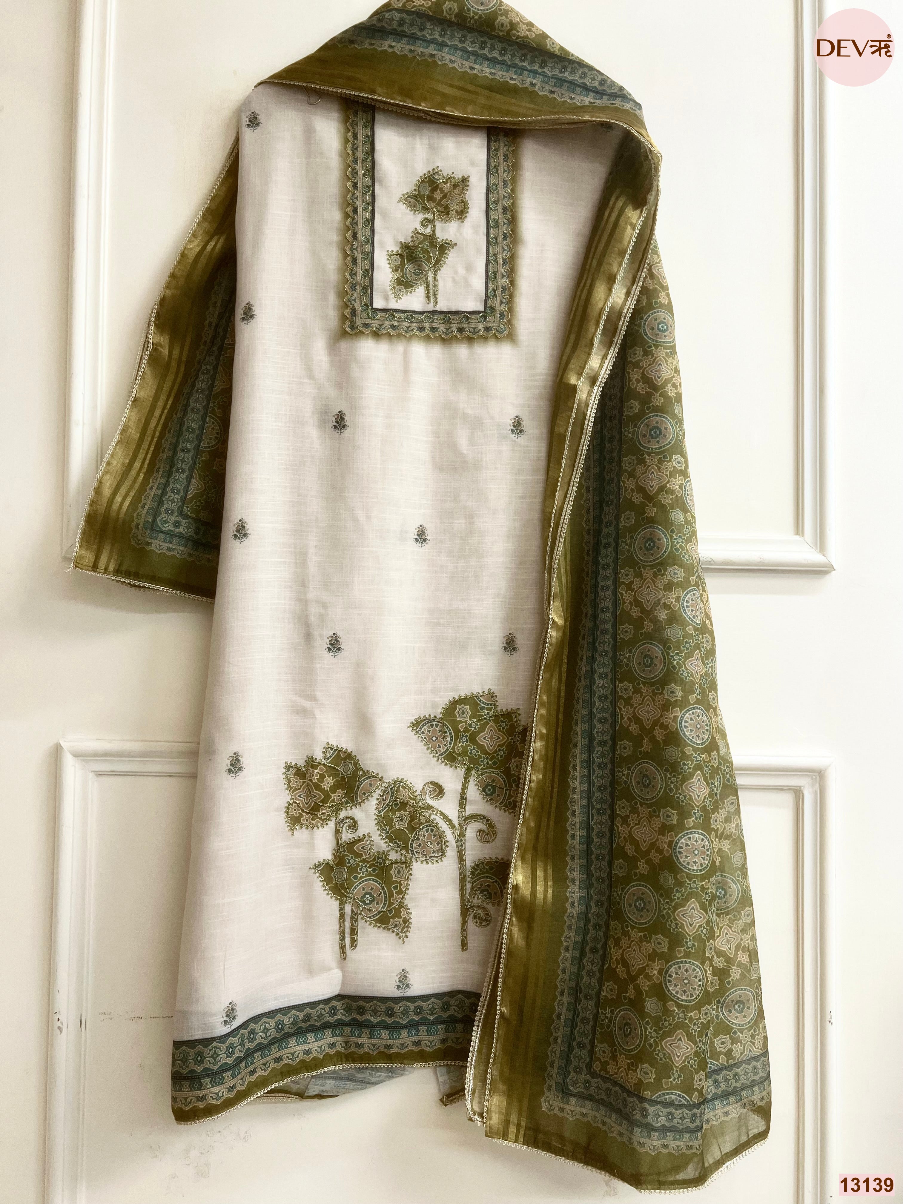Off White Linen Printed Unstitched 3-Piece Suit (Devri – D.No 13139)