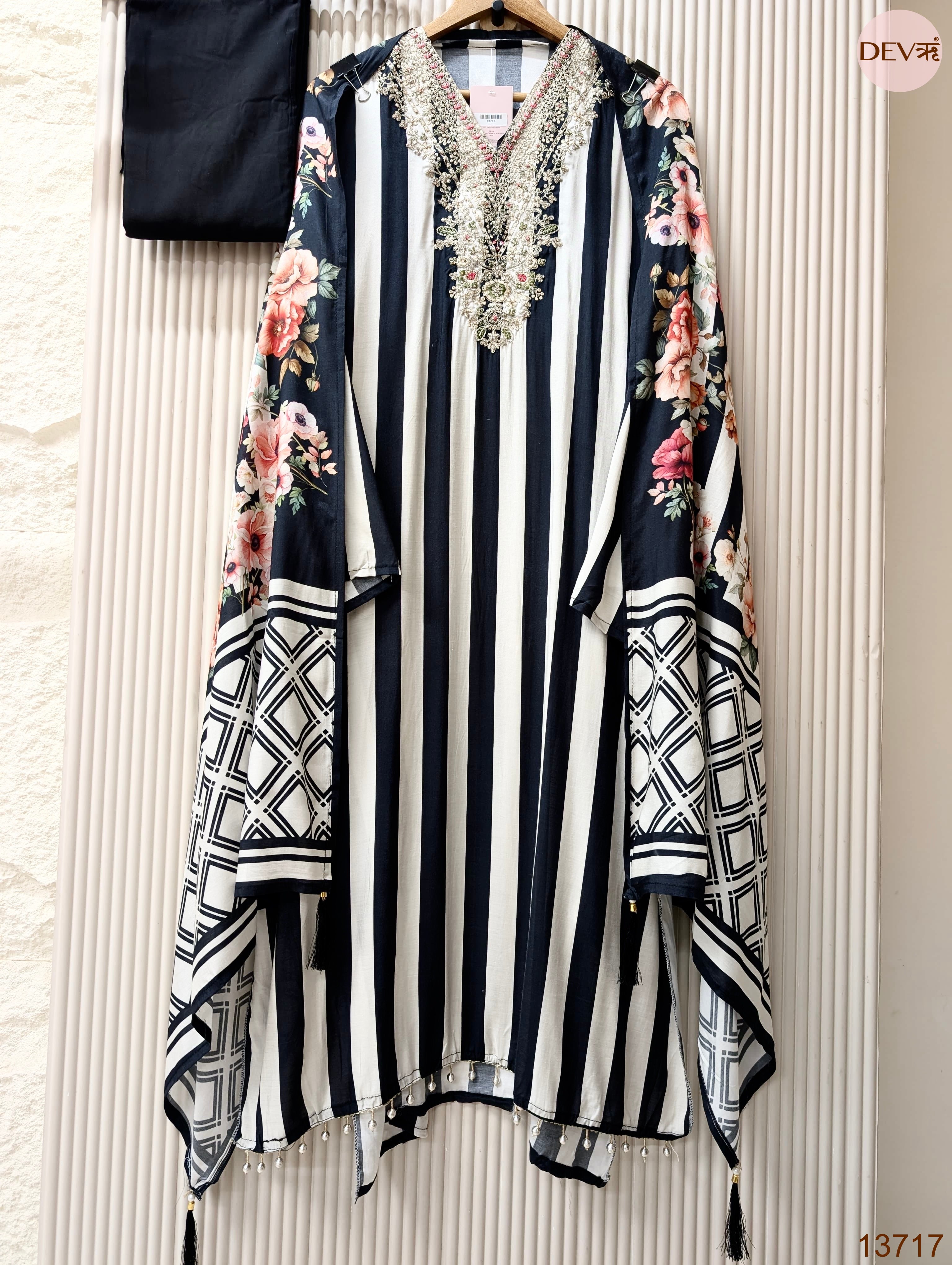Black Organza Silk Printed Unstitched 3-Piece Suit (Devri – D.No 13717)