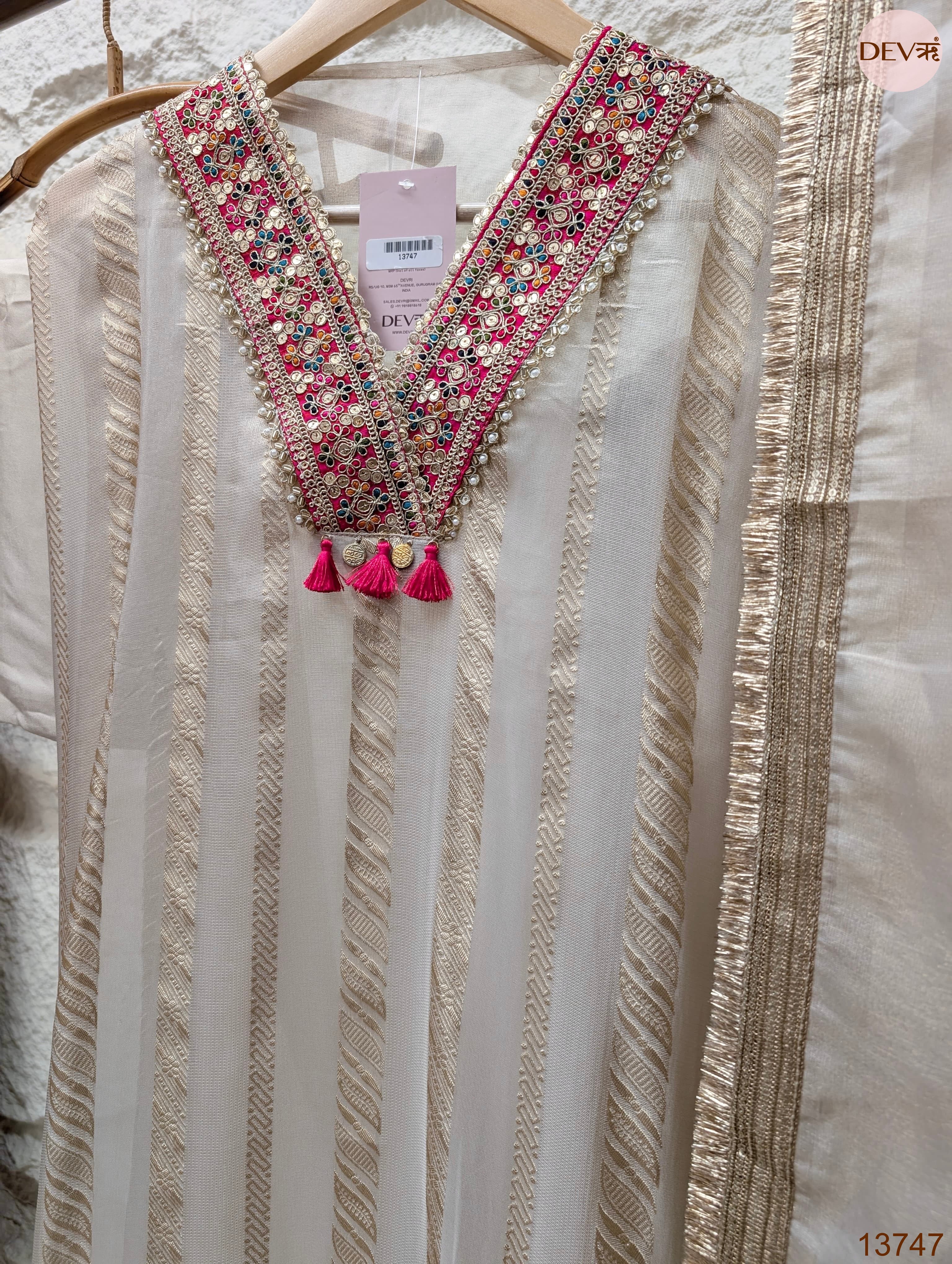 Off White Pure tissue silk Embroidered Unstitched 3-Piece Suit (Devri – D.No 13747)