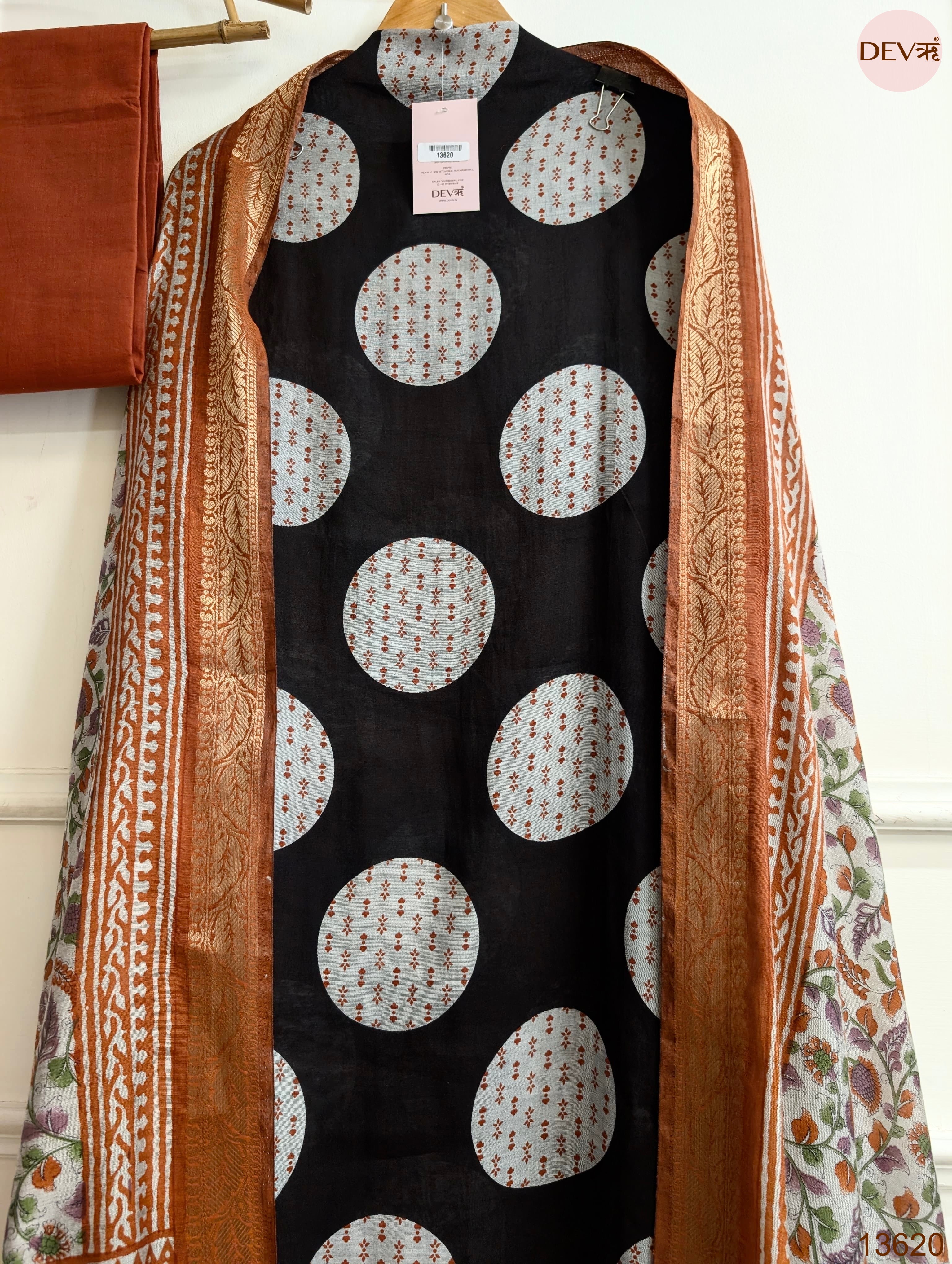 Black Maheshwari Silk Printed Unstitched 3-Piece Suit (Devri – D.No 13620)