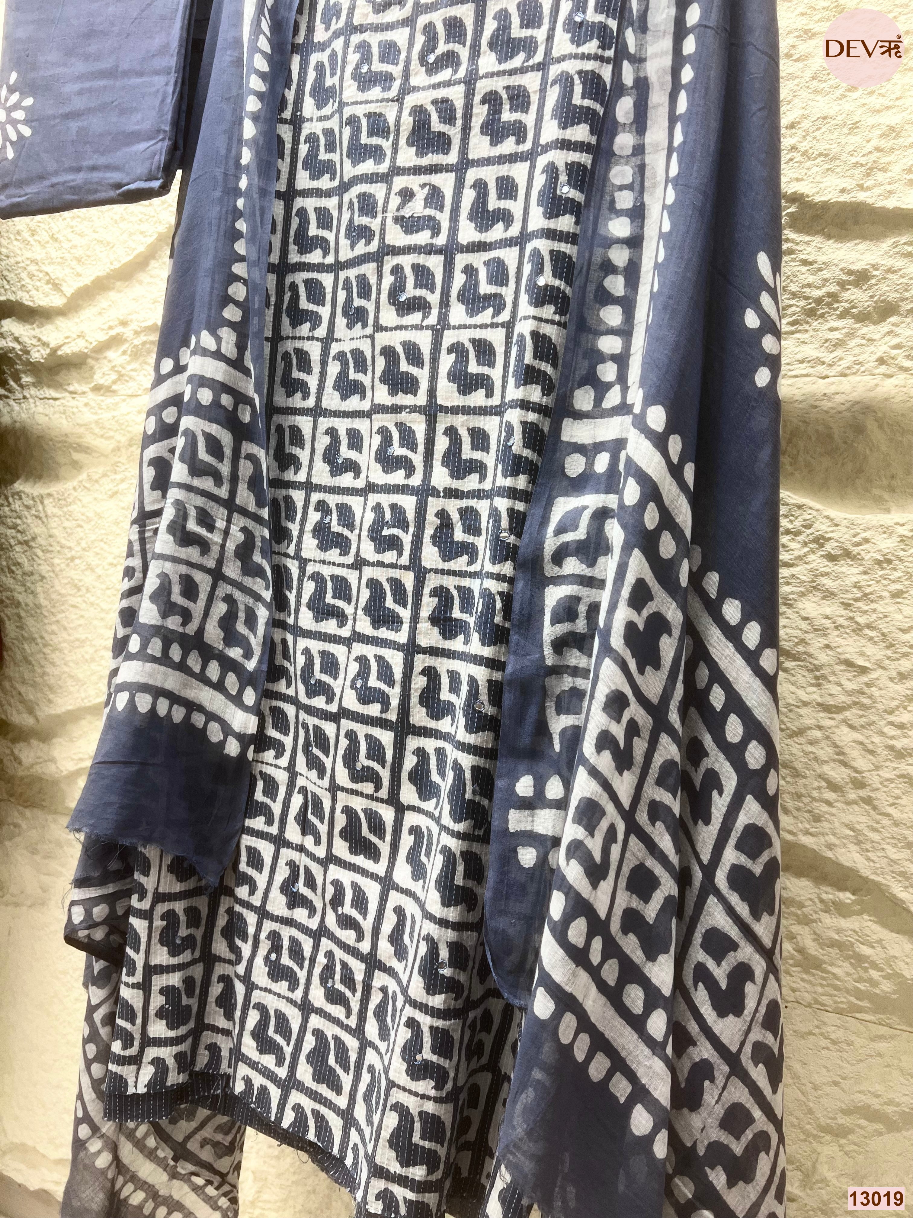 Navy Cotton Printed Unstitched 3-Piece Suit (Devri – D.No 13019)