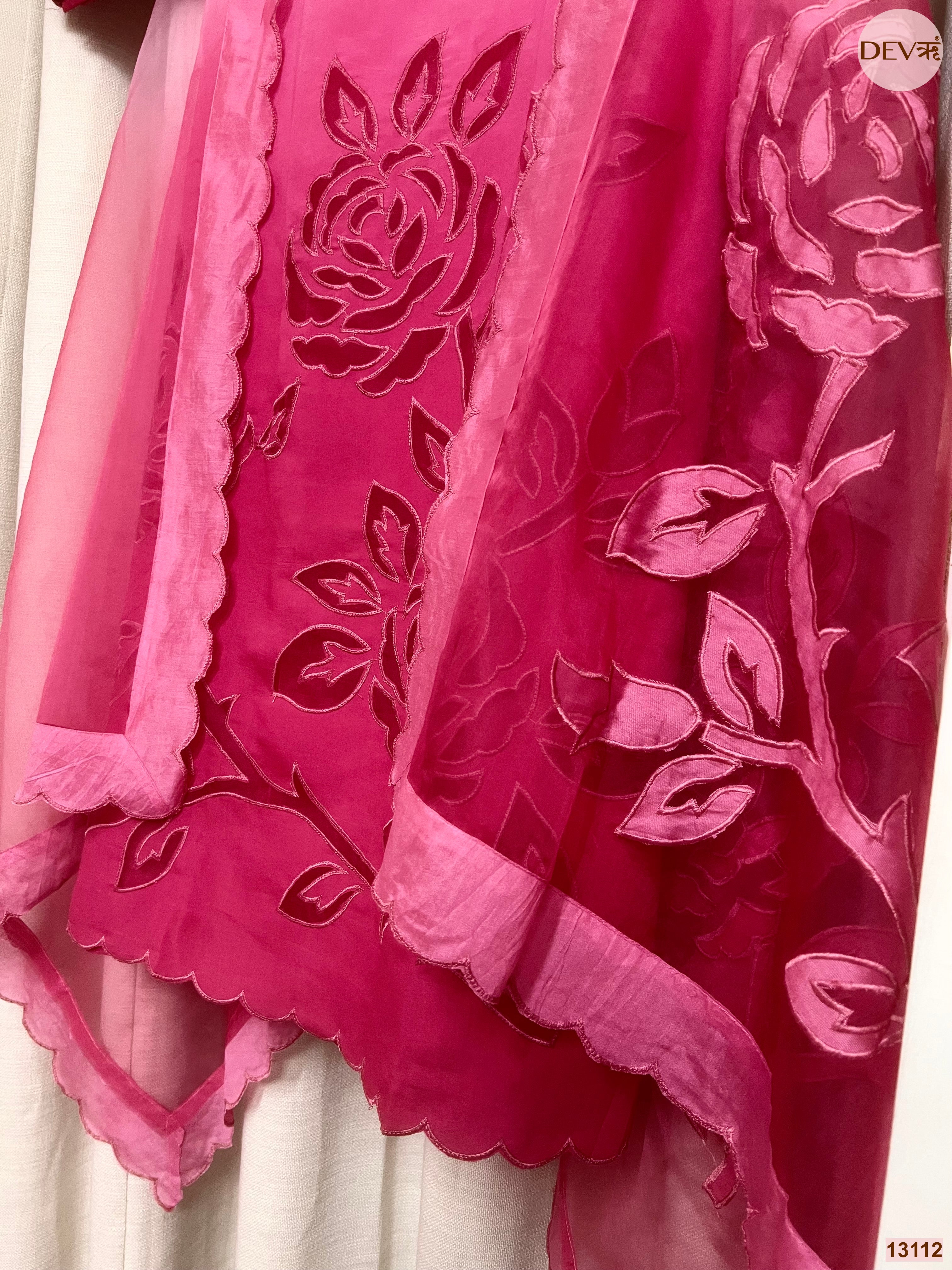 Pink Mul Chanderi Embroidered Unstitched 3-Piece Suit (Devri – D.No 13112)