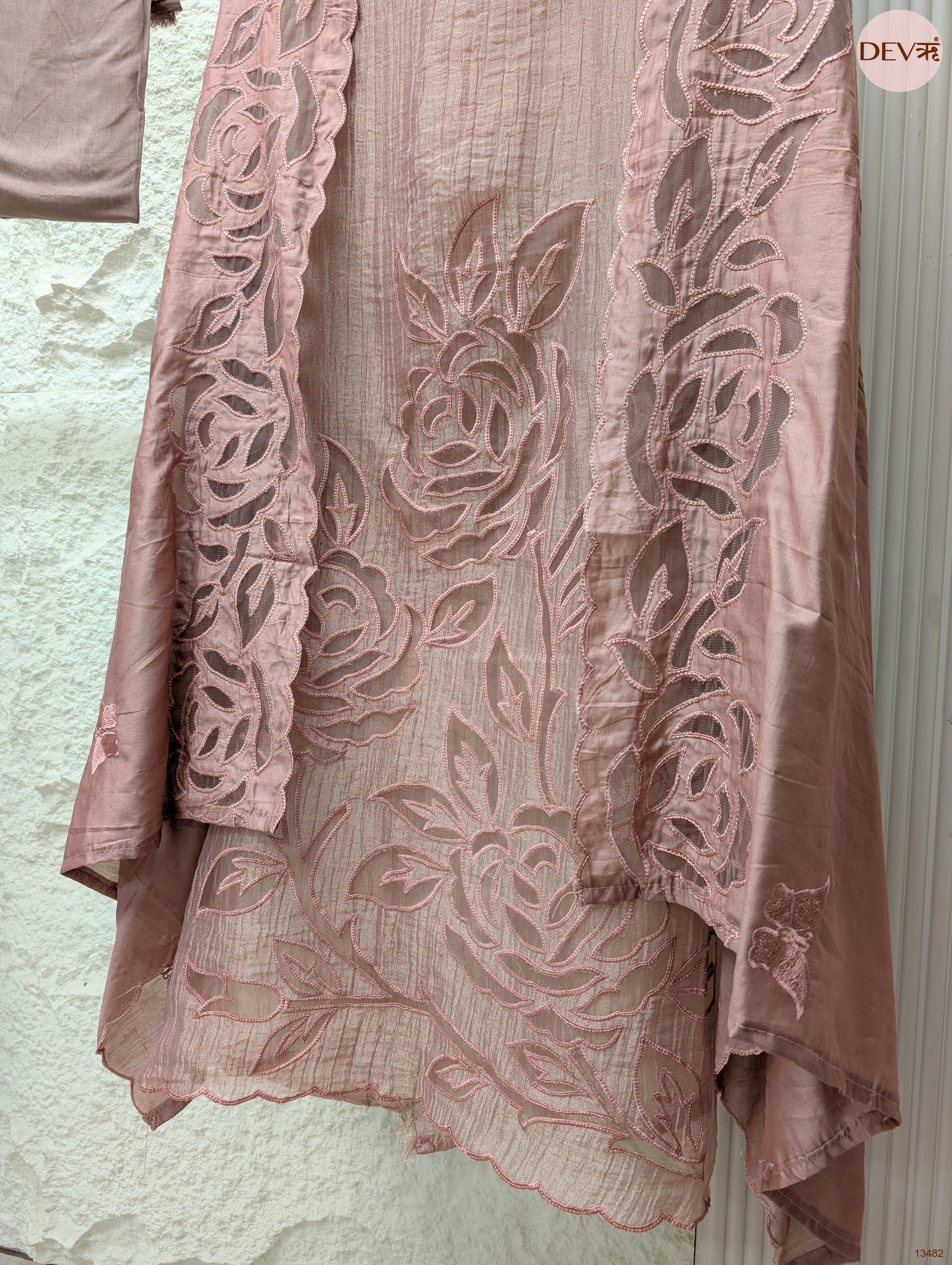 Pink Tissue Crush Silk Chanderi Embroidered Unstitched 3-Piece Suit (Devri – D.No 13482)