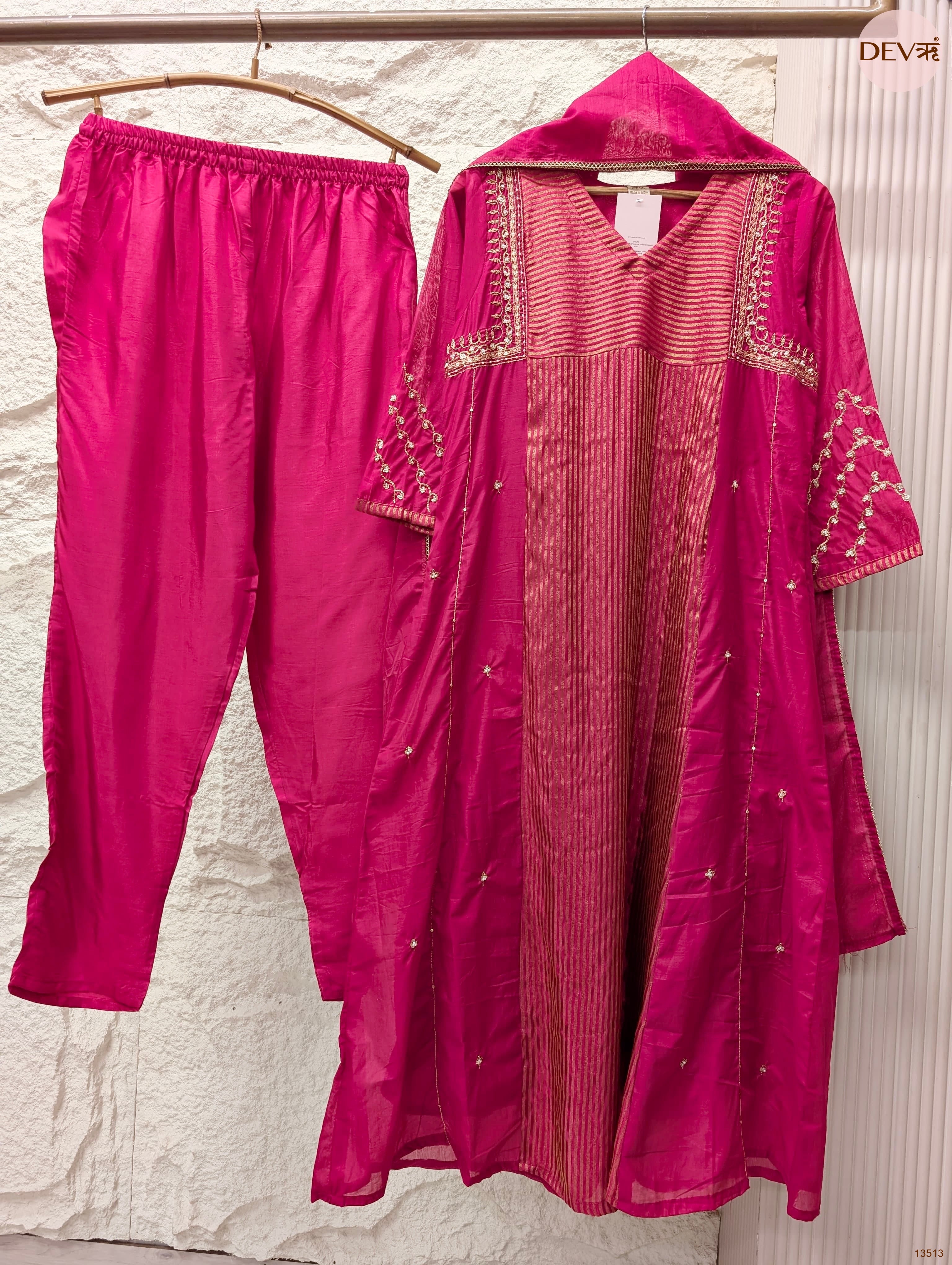 Gulnaar Mul chanderi Embroidered Pink 3-Piece Set (Devri – D.No 13513)