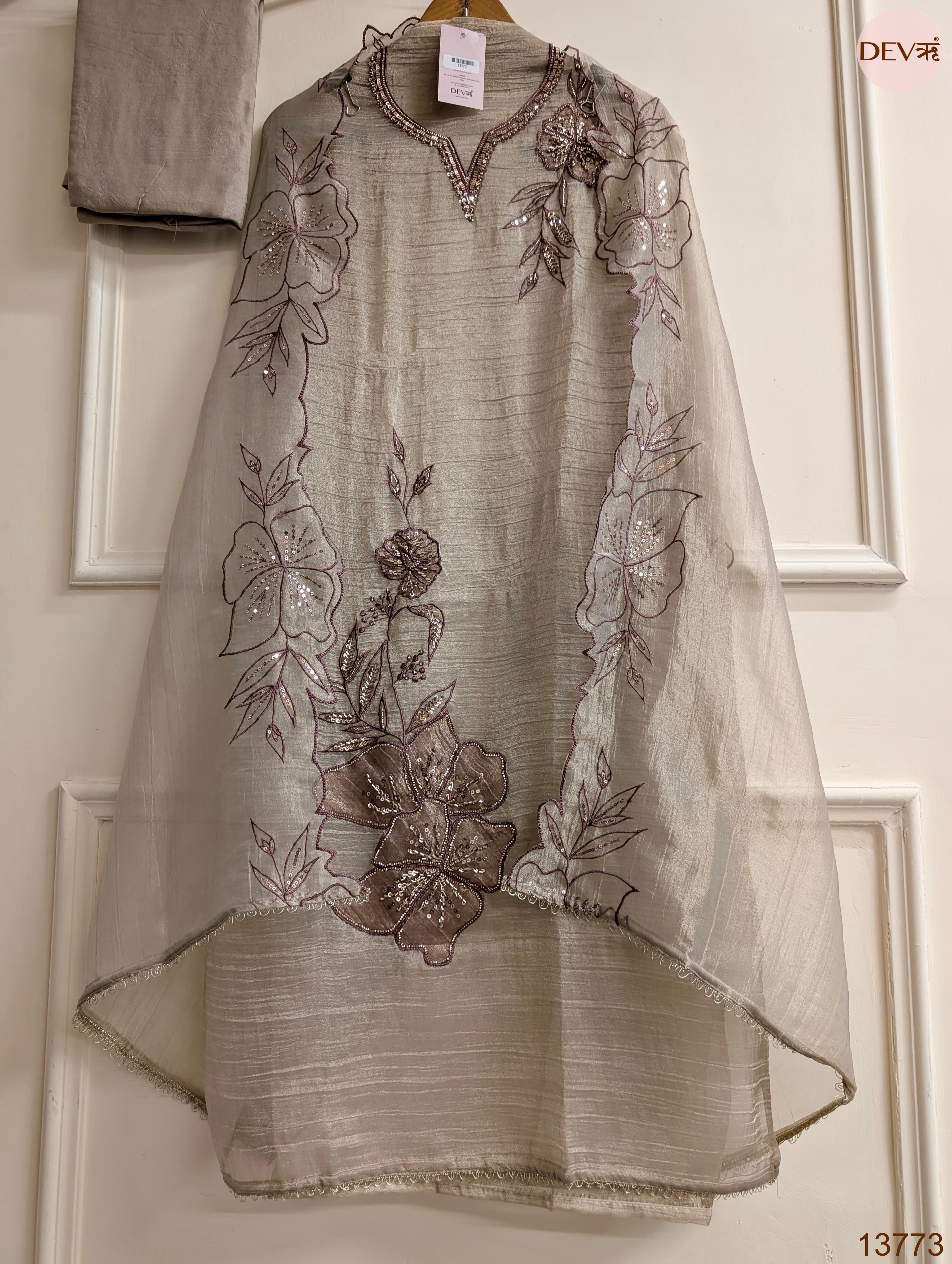 Grey Crush Tissue Silk Embroidered Unstitched 3-Piece Suit (Devri – D.No 13773)