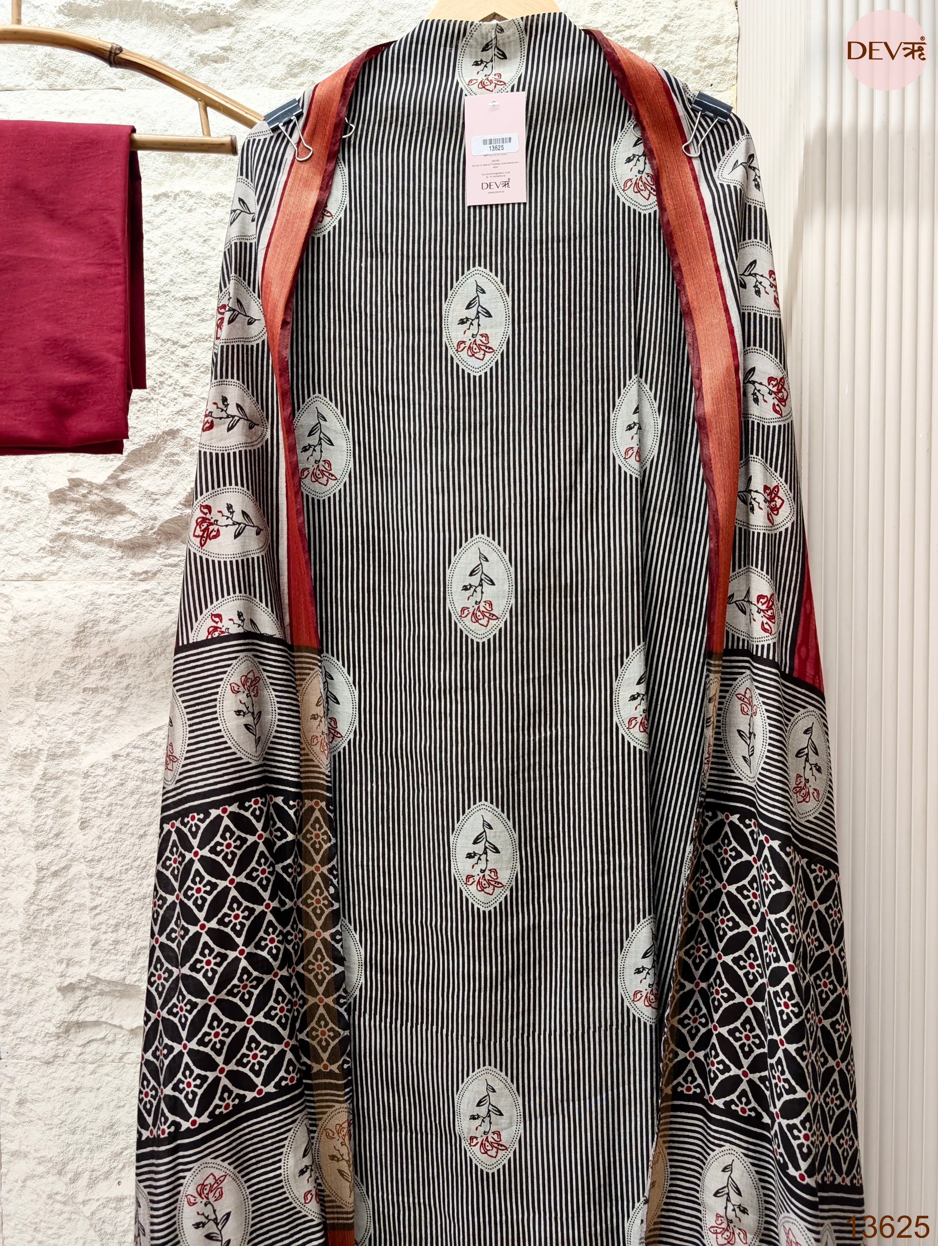 Black Maheshwari Silk Printed Unstitched 3-Piece Suit (Devri – D.No 13625)