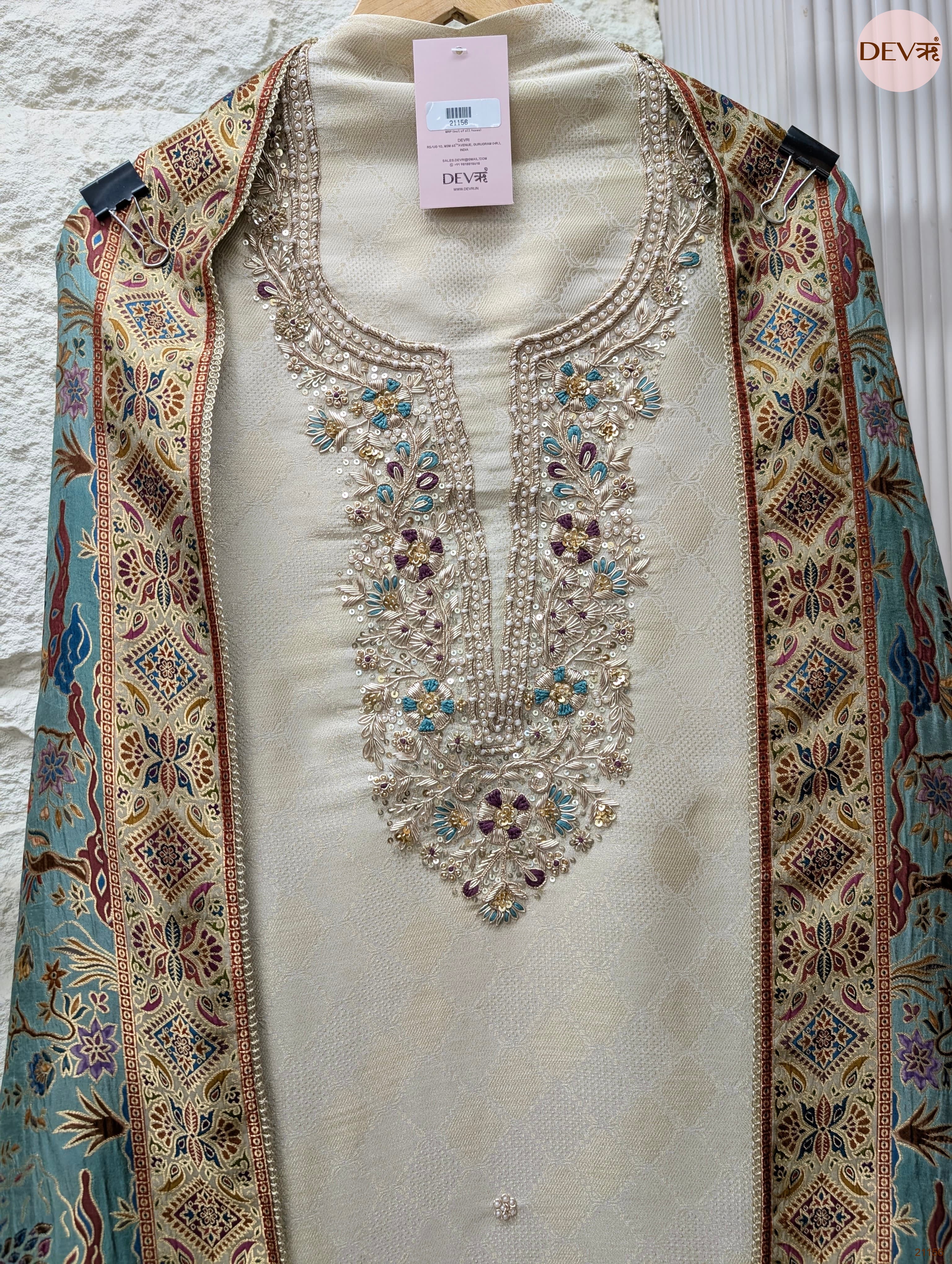 Off White Pure Banarasi Woven Silk Embroidered Unstitched 3-Piece Suit (Devri – D.No 21156)