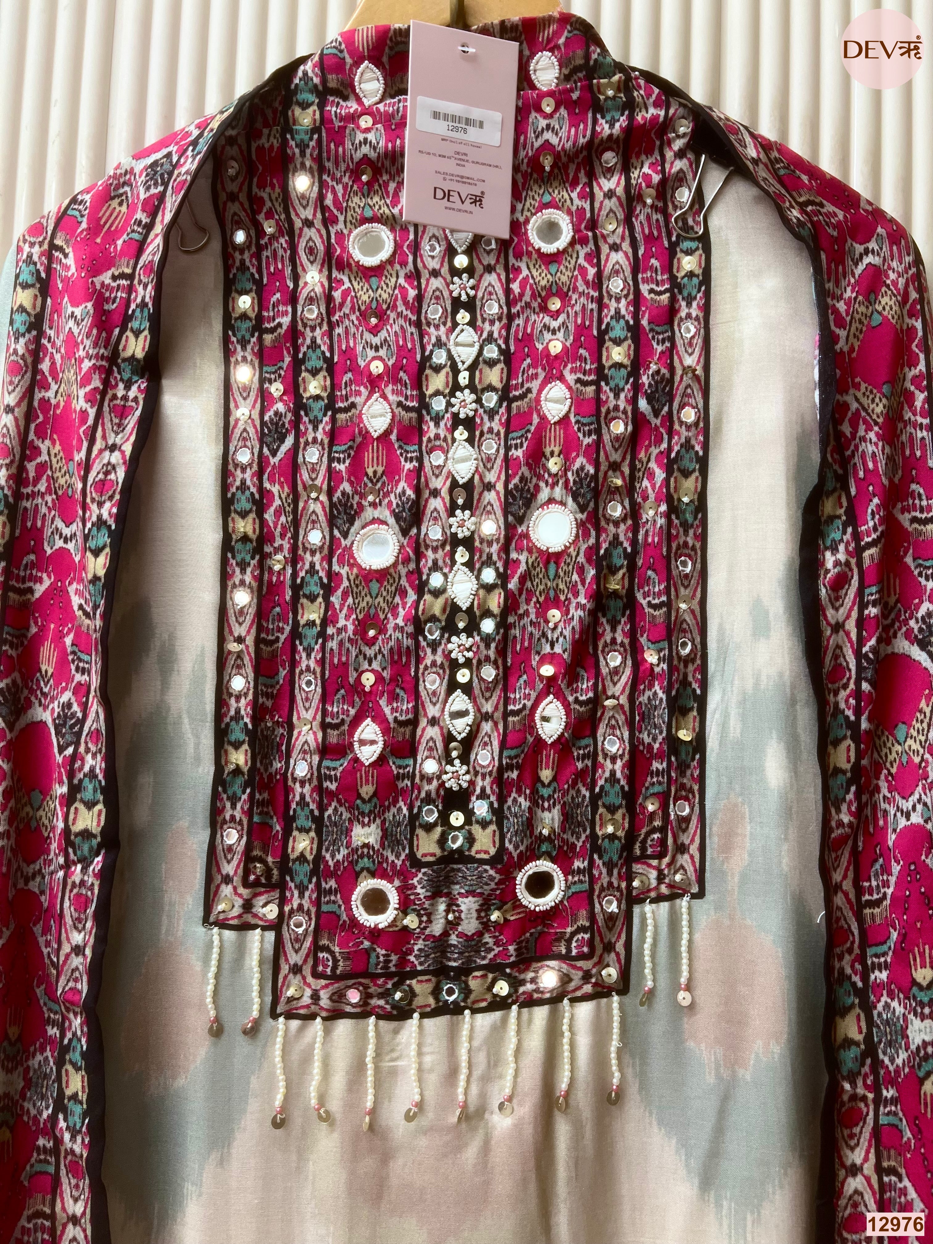 Off White Muslin Printed Unstitched 3-Piece Suit (Devri – D.No 12976)