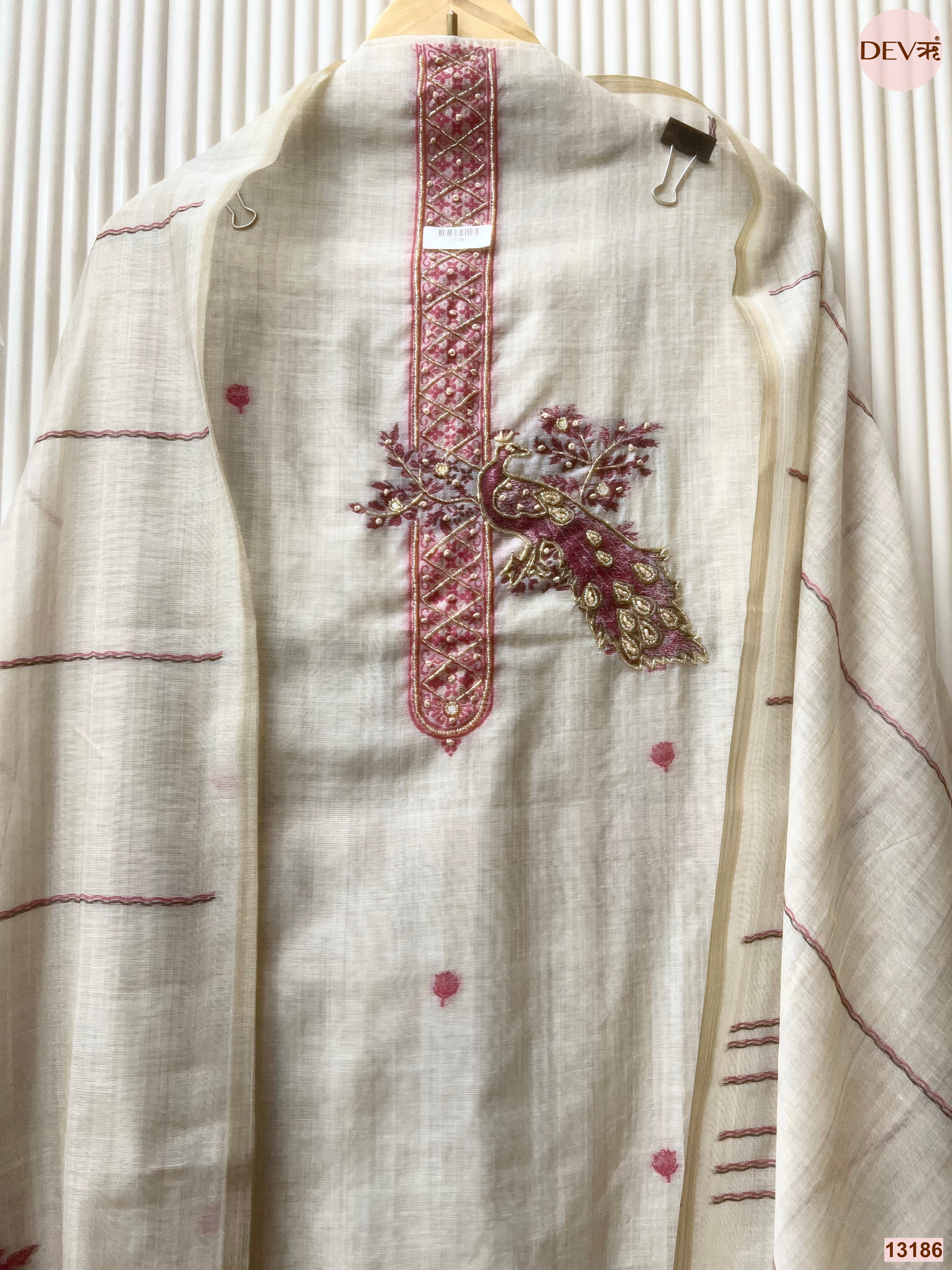 Off White Mul Chanderi Printed Unstitched 3-Piece Suit (Devri – D.No 13186)