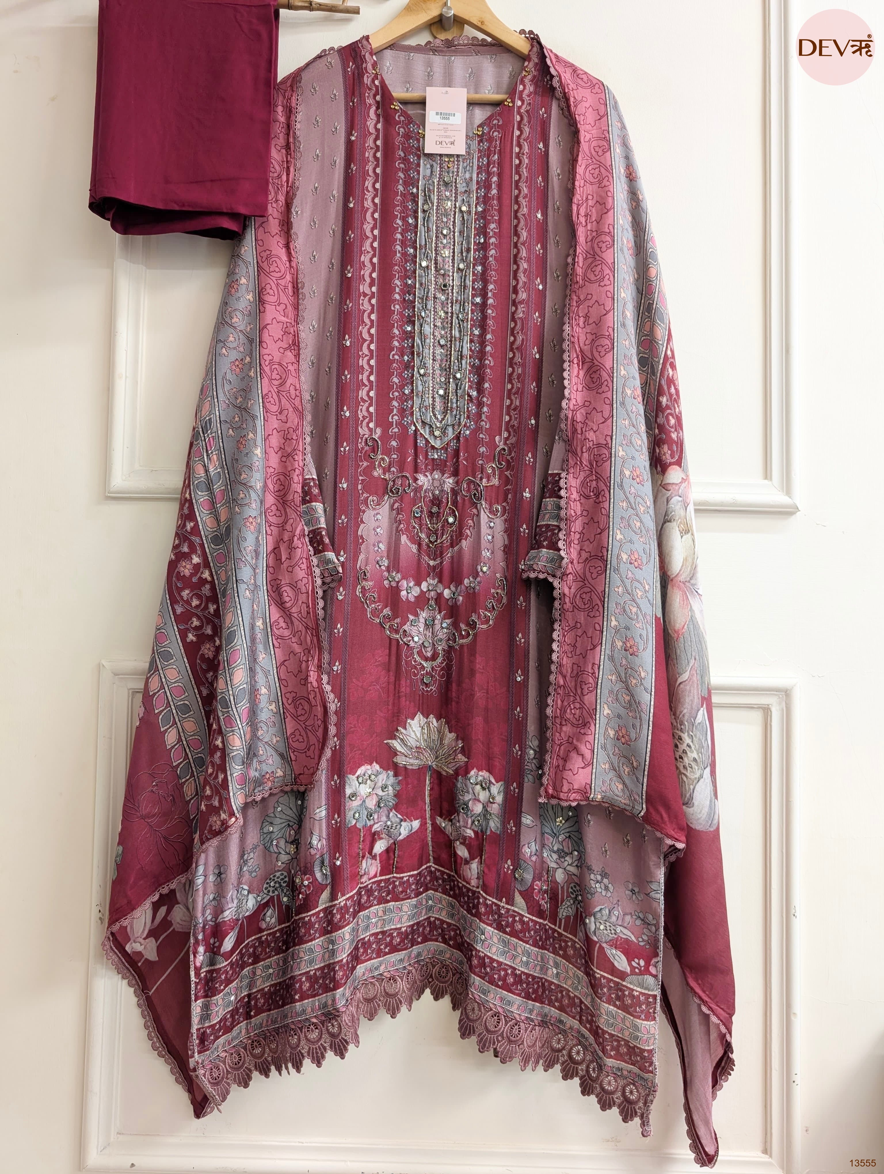 Maroon Muslin Printed Unstitched 3-Piece Suit (Devri – D.No 13555)