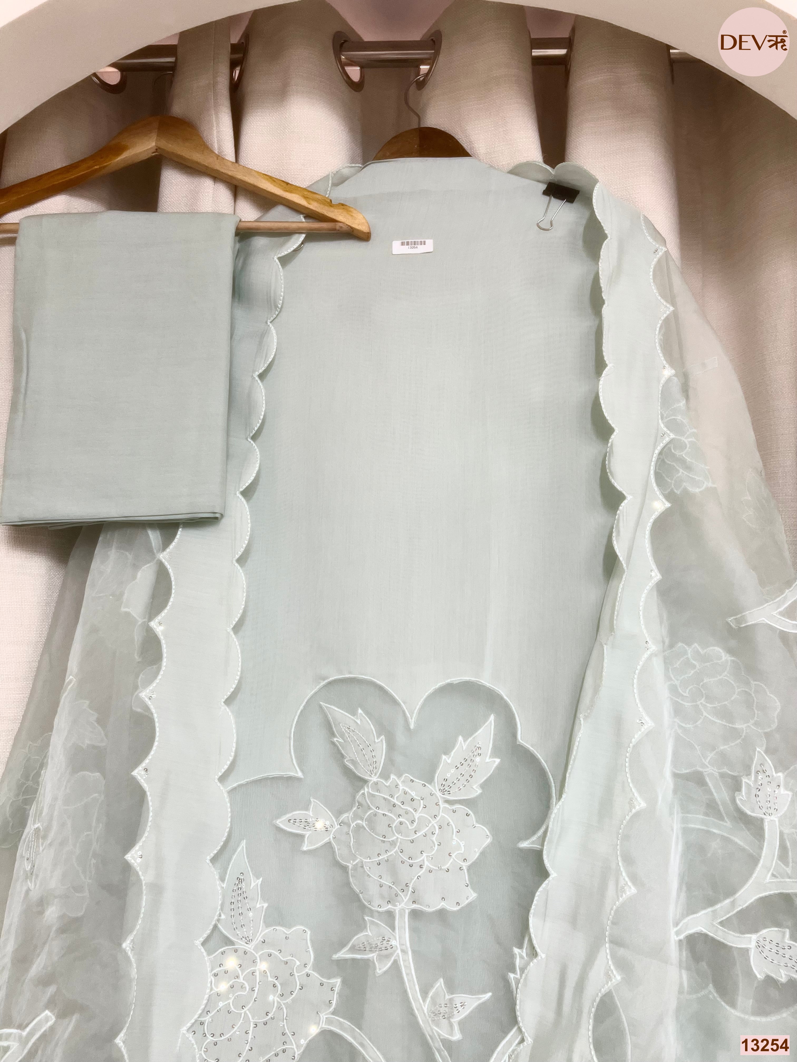 Mint Mul Chanderi Embroidered Unstitched 3-Piece Suit (Devri – D.No 13254)