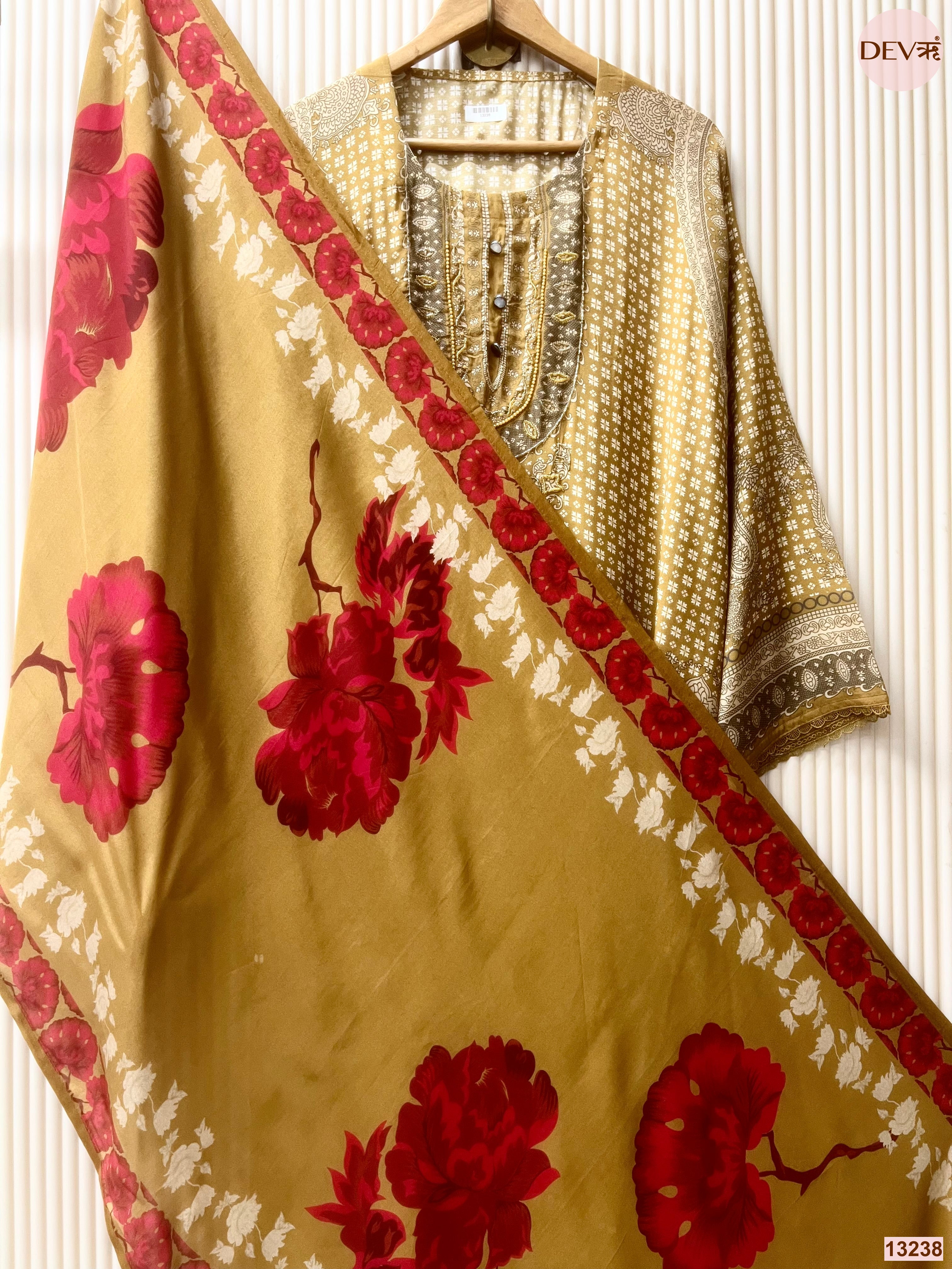 Mustard Muslin Printed Unstitched 3-Piece Suit (Devri – D.No 13238)