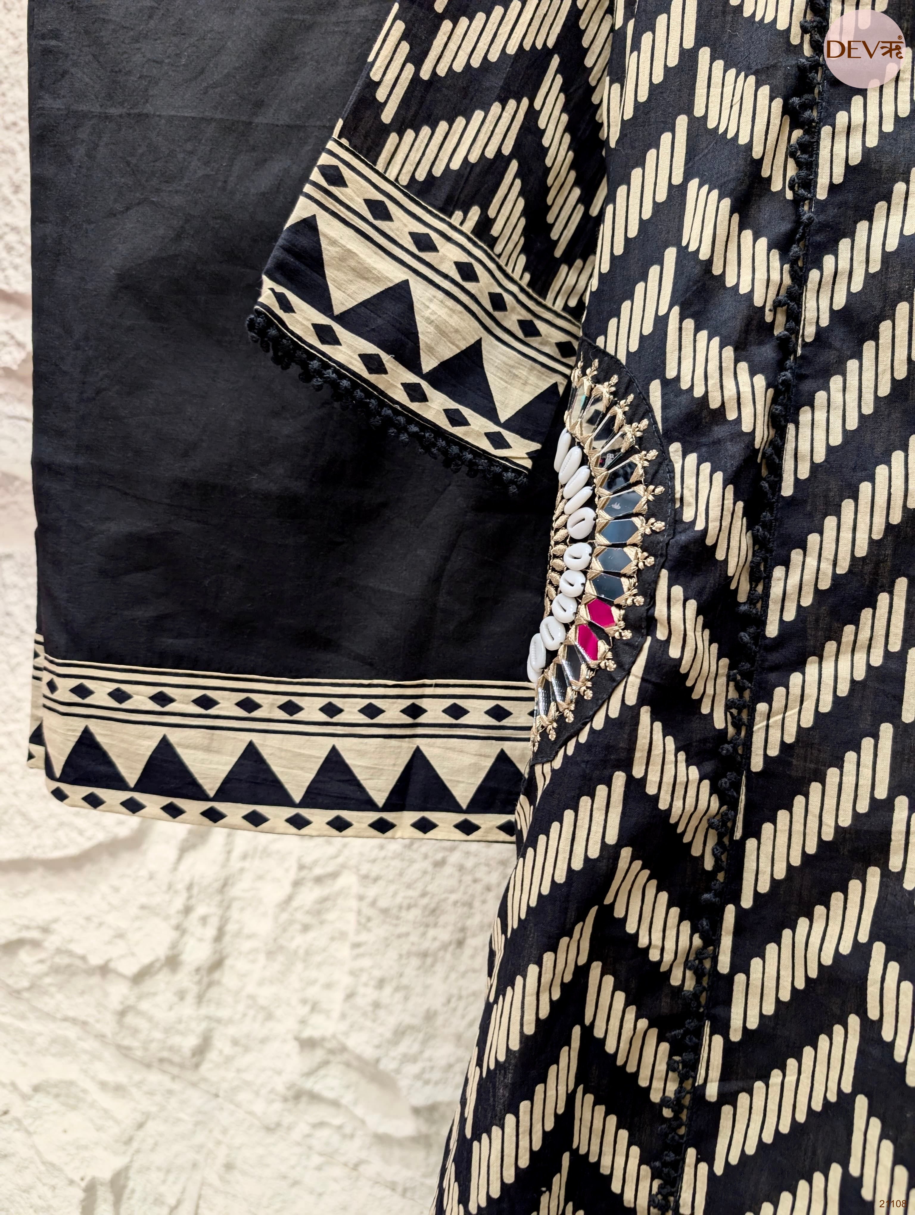 Zariya Pure Cotton Printed Black 3-Piece Set (Devri – D.No 21108)
