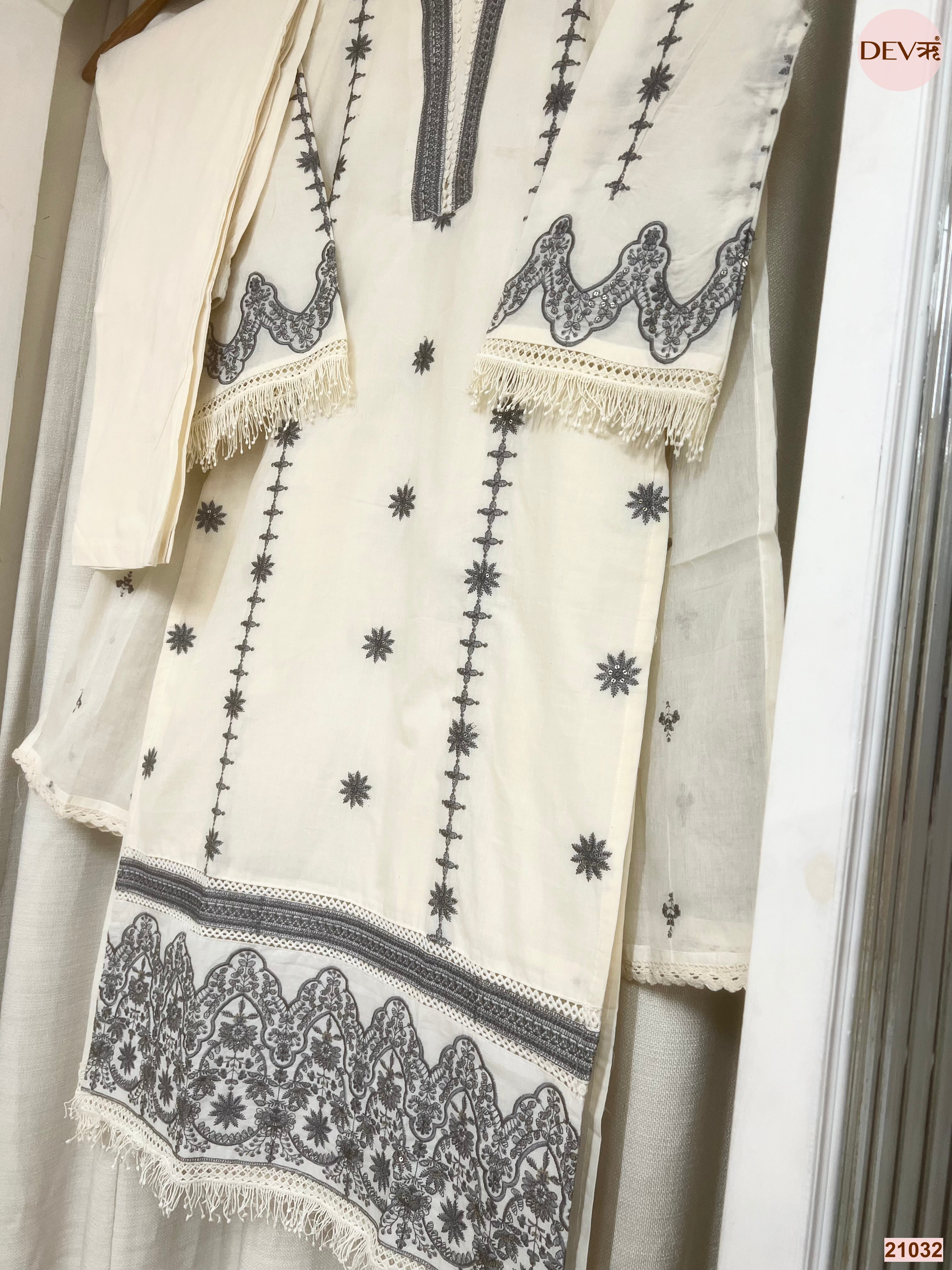 Zareen Cotton Embroidered Off-White 3-Piece Set (Devri – D.No 21032)