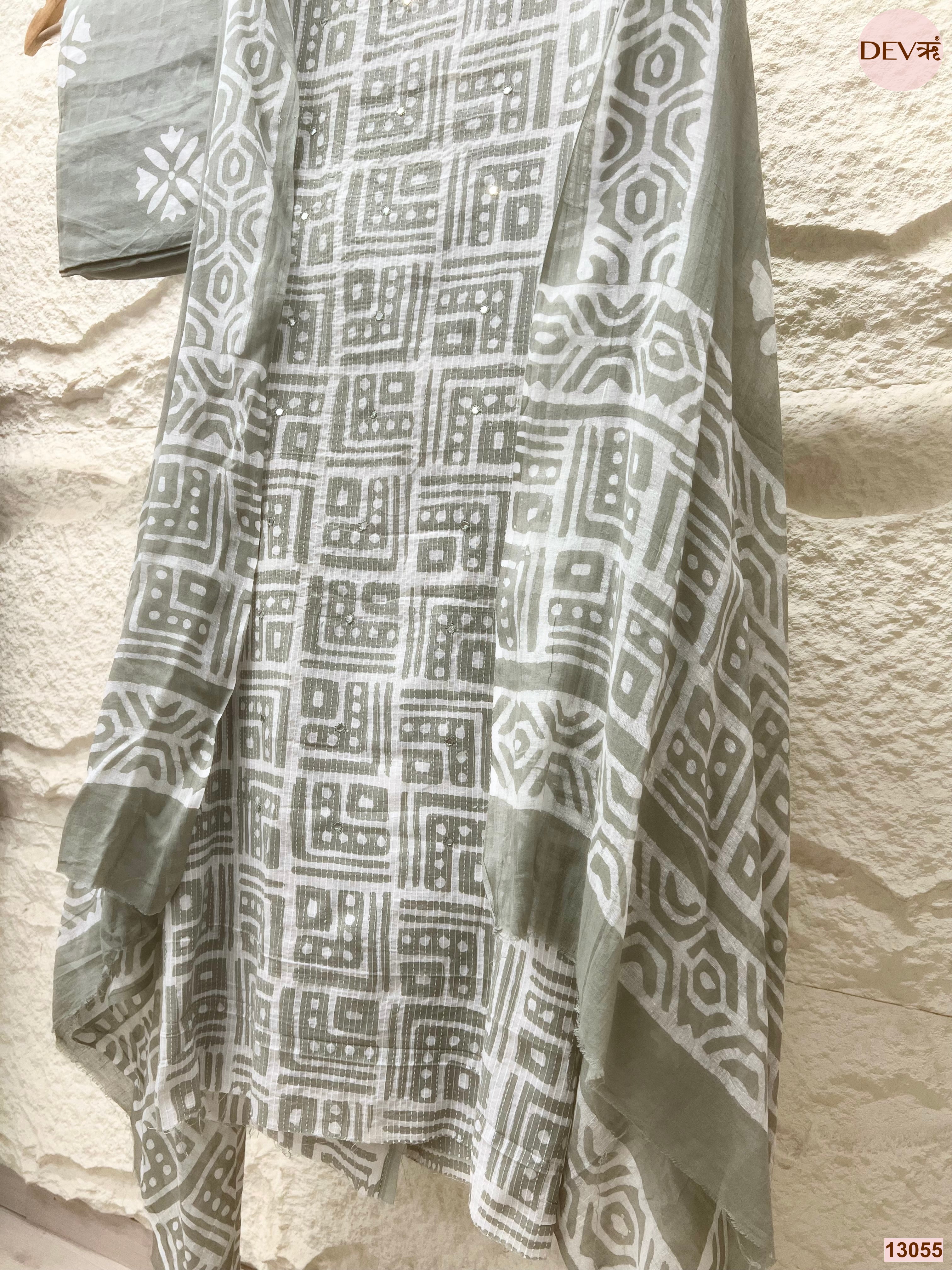 Sage Cotton Printed Unstitched 3-Piece Suit (Devri – D.No 13055)