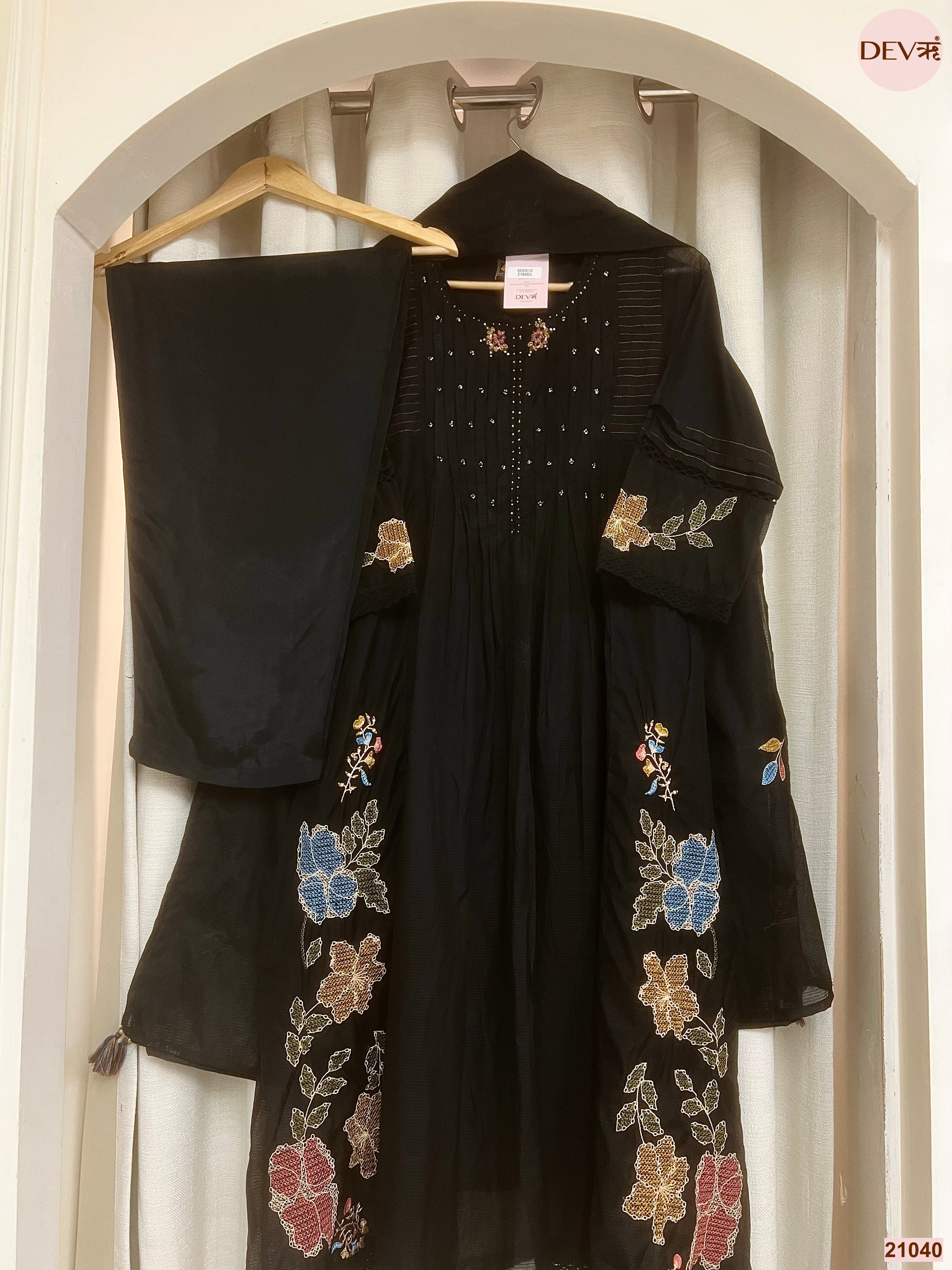 Zareen Net Chanderi Embroidered Black 3-Piece Set (Devri – D.No 21040)