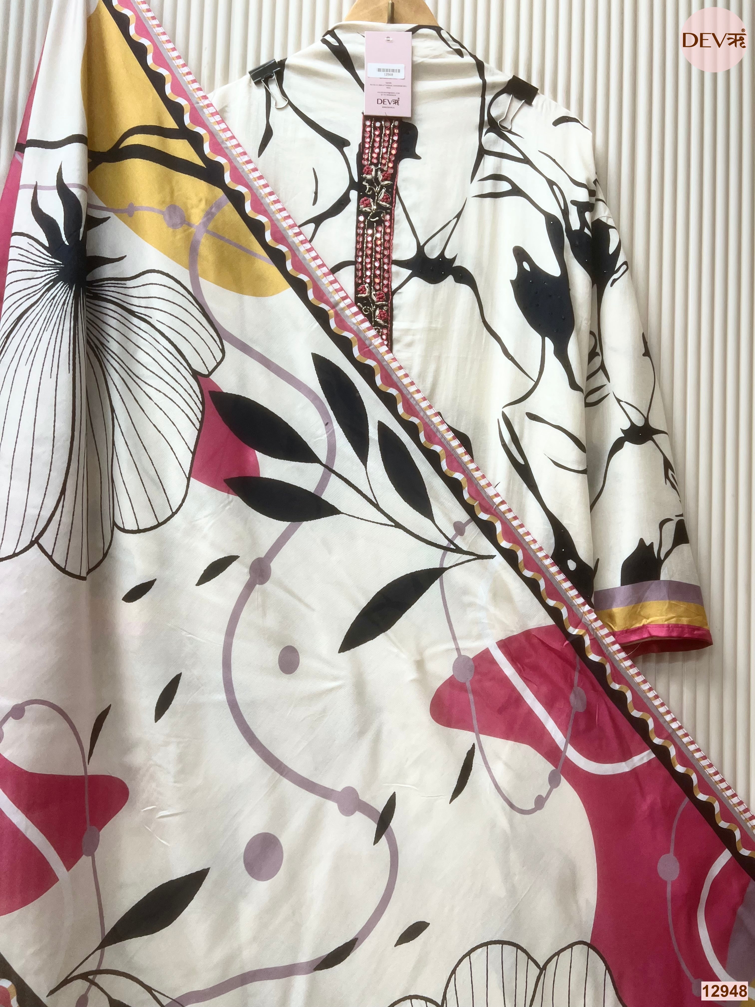 Cream Muslin Printed Unstitched 3-Piece Suit (Devri – D.No 12948)