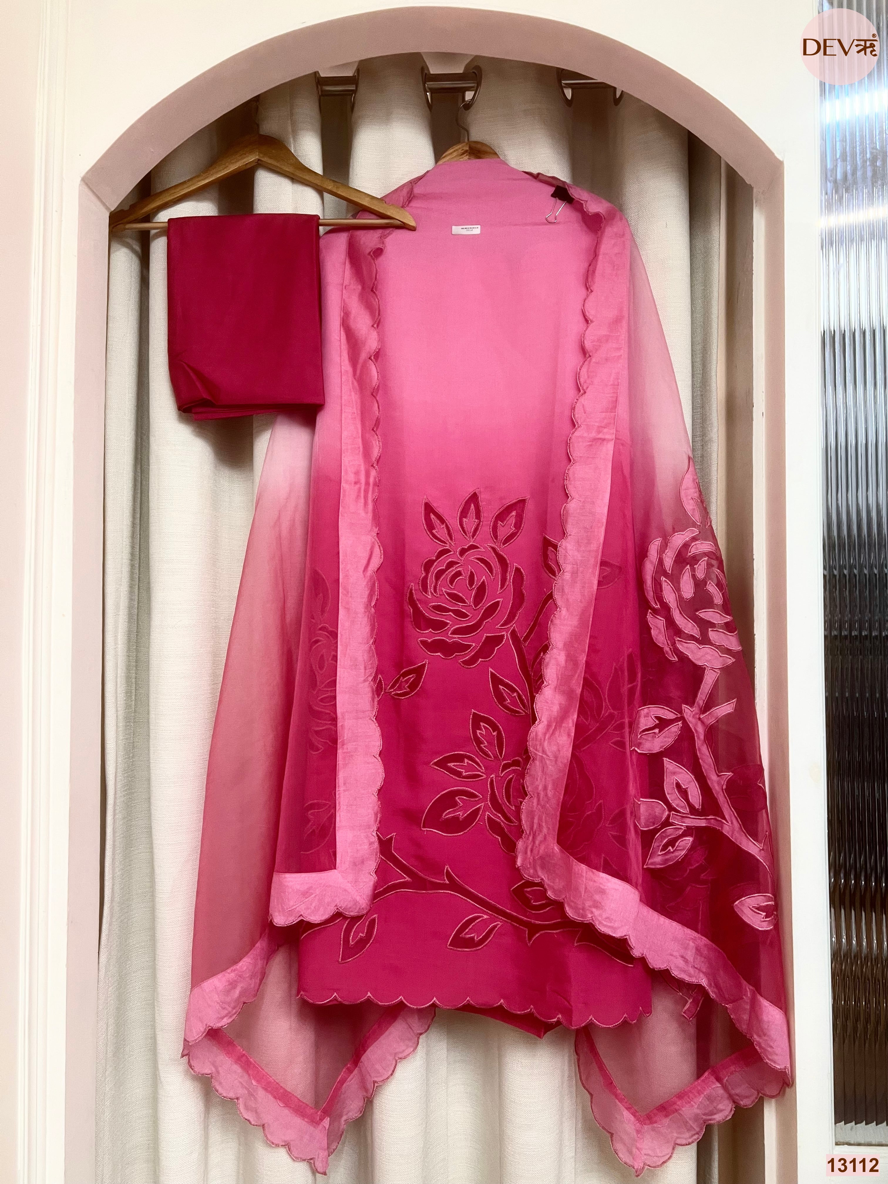 Pink Mul Chanderi Embroidered Unstitched 3-Piece Suit (Devri – D.No 13112)