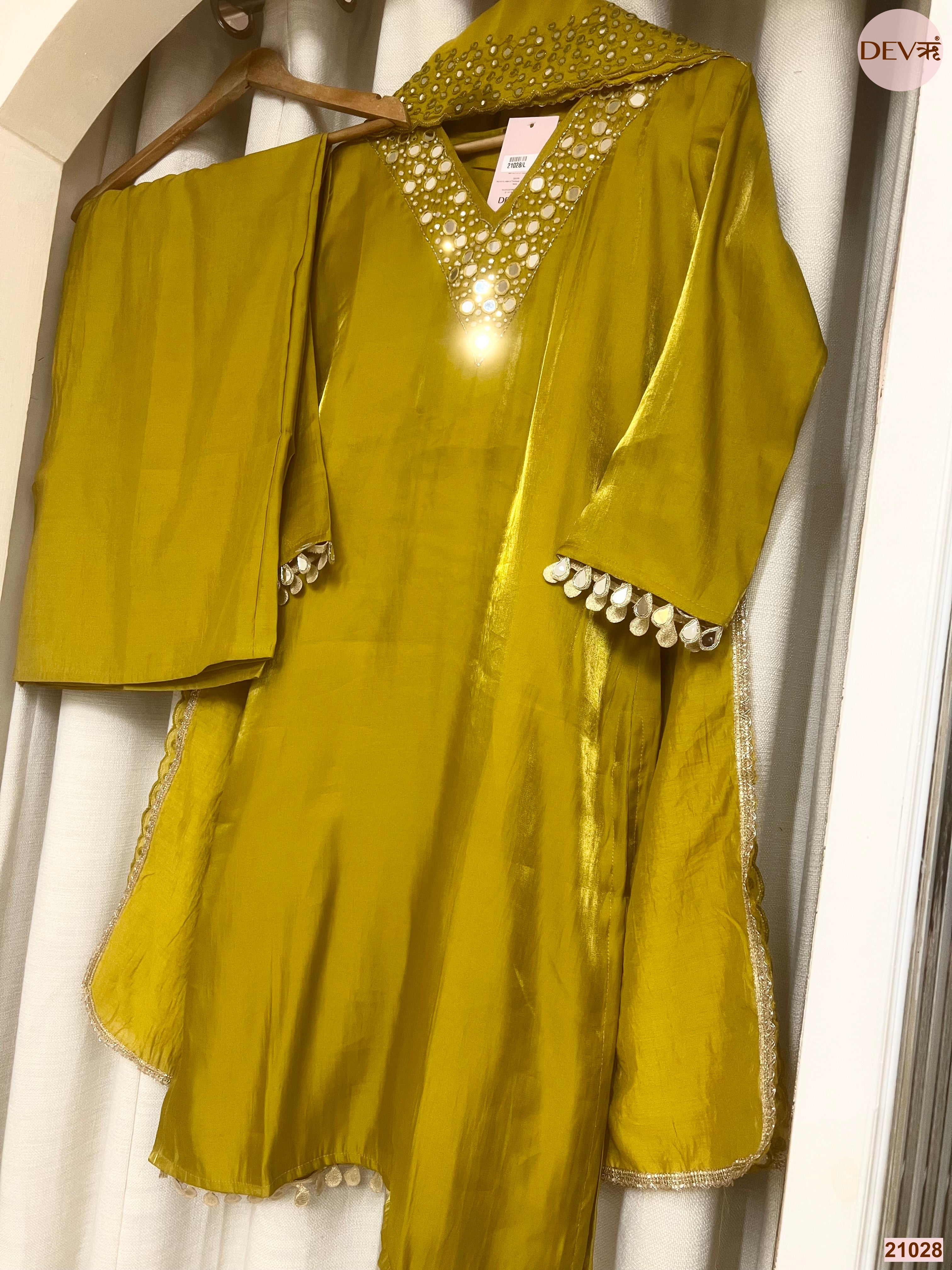 Zarmin Crepe Embroidered Mustard 3-Piece Set (Devri – D.No 21028)