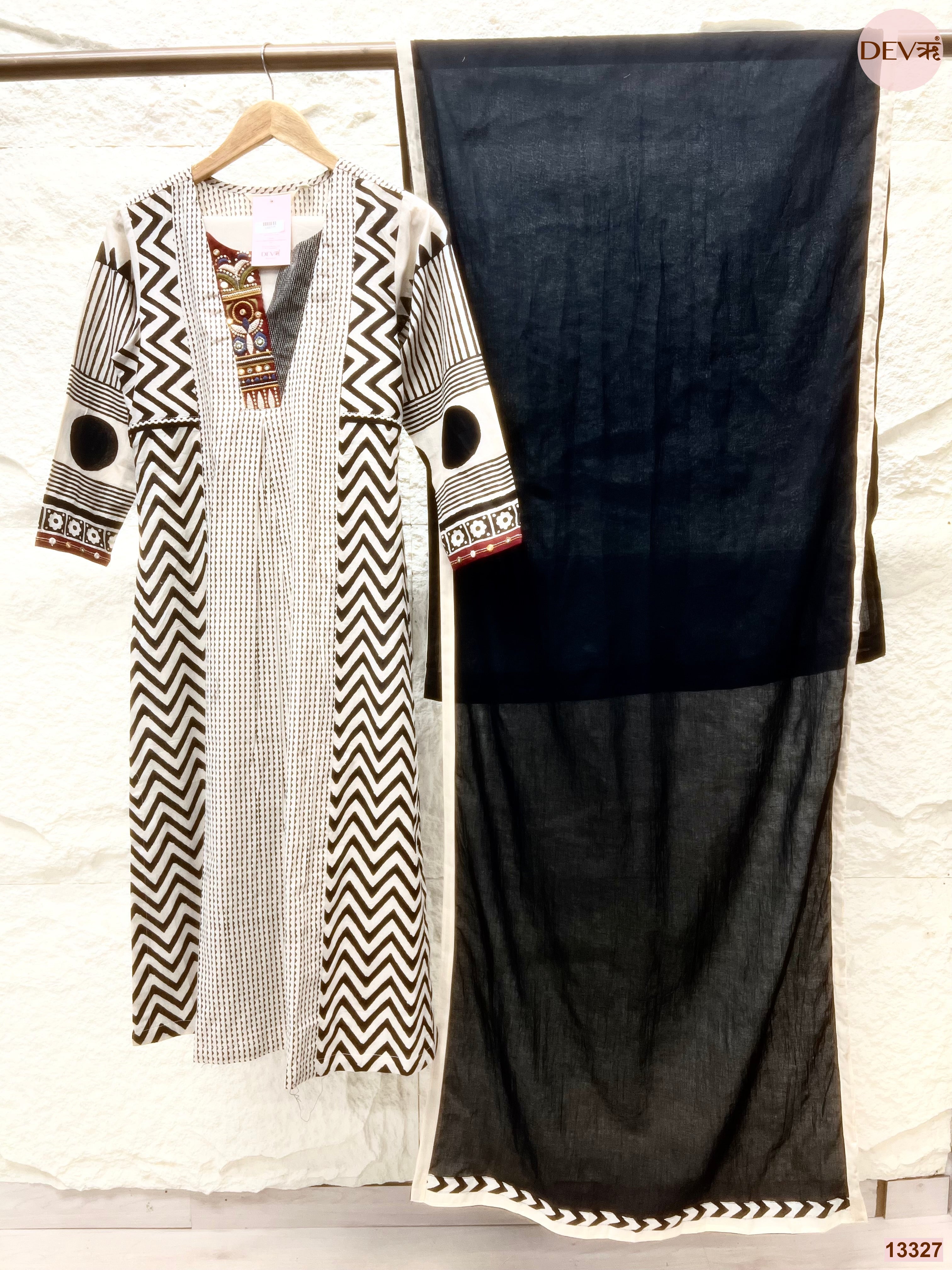 Zariya Pure cotton Embroidered Black 3-Piece Set (Devri – D.No 13327)