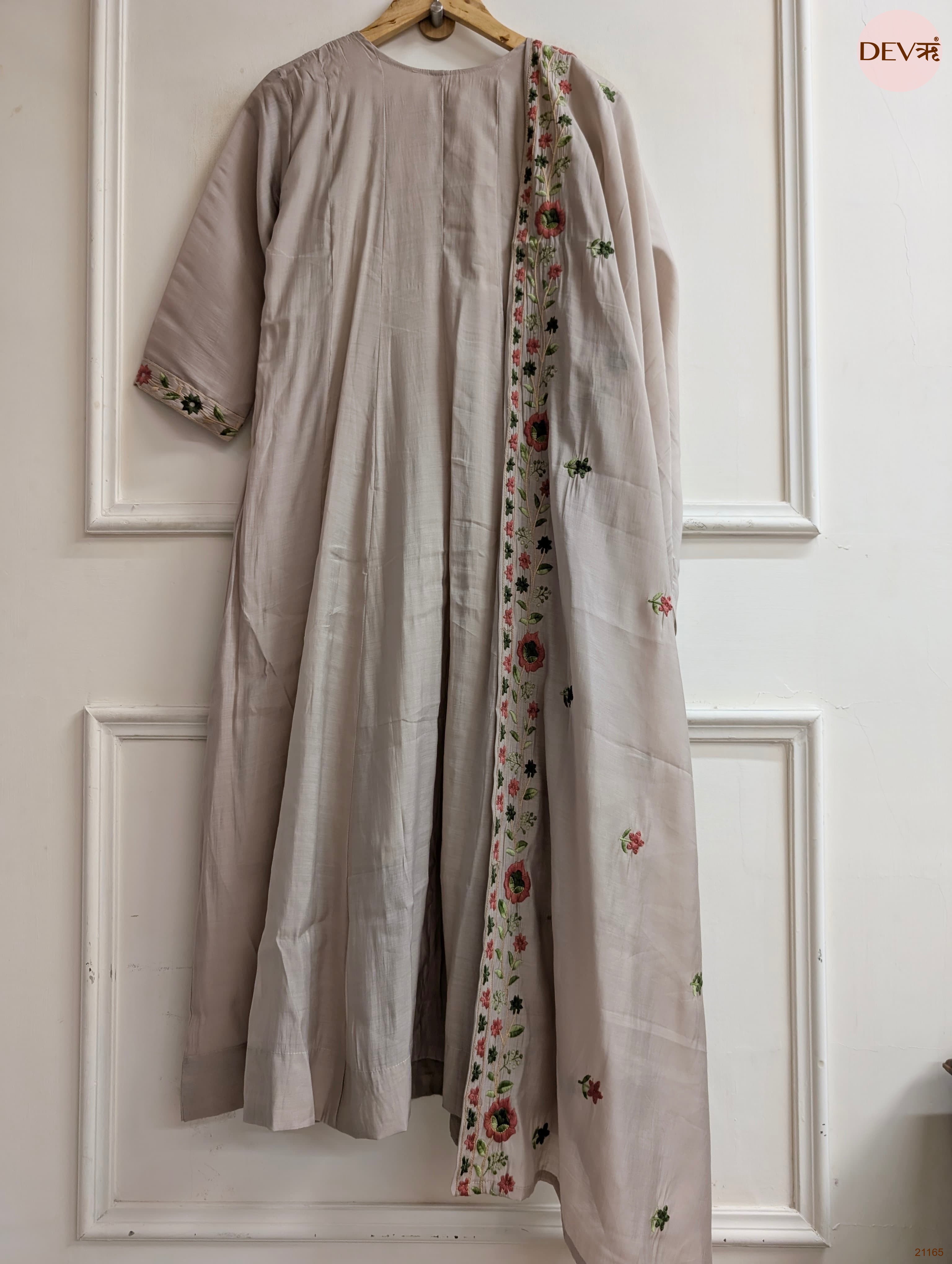Gulnaar Mul Chanderi Embroidered Beige 3-Piece Set (Devri – D.No 21165)