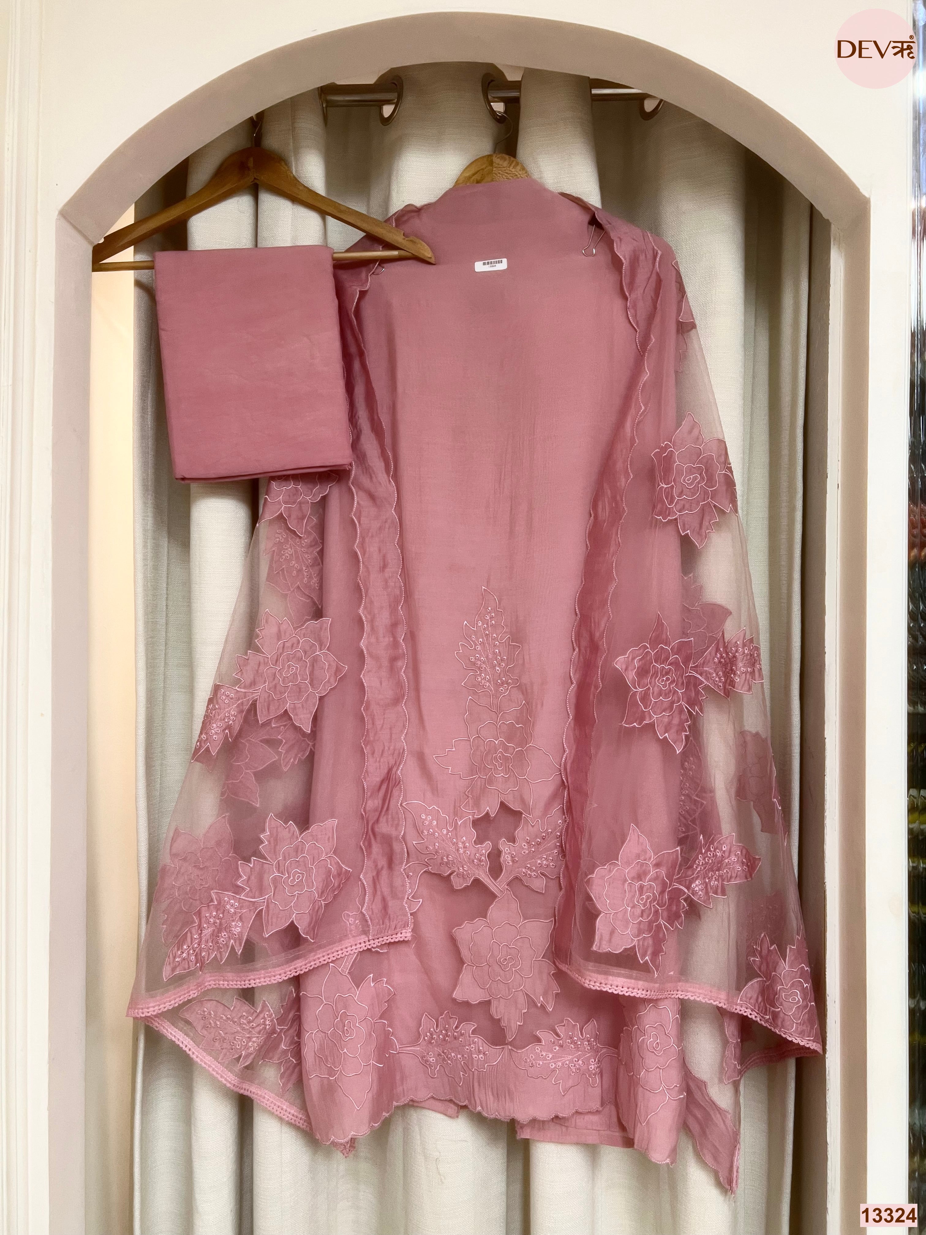 Pink Mul Chanderi Embroidered Unstitched 3-Piece Suit (Devri – D.No 13324)