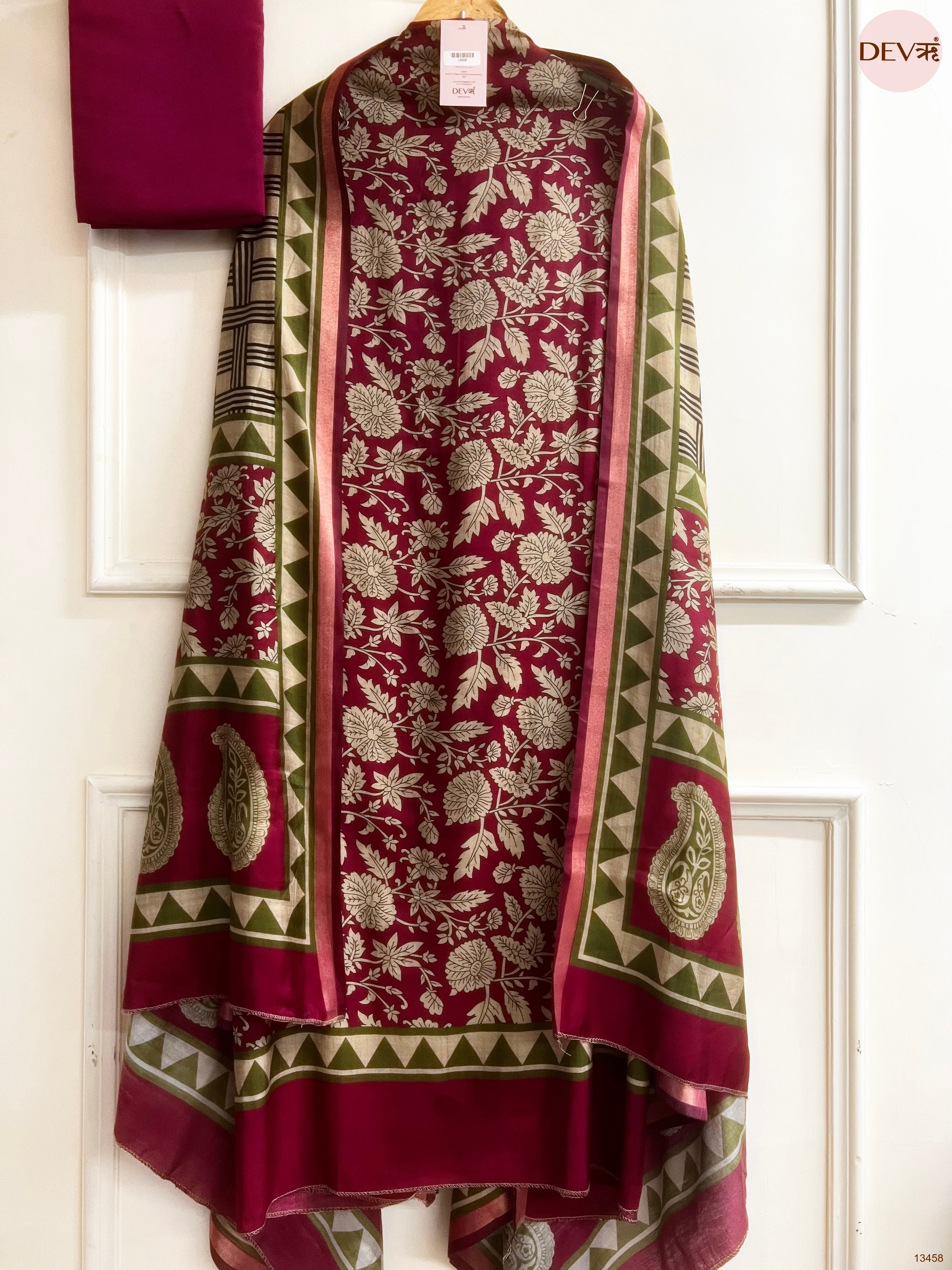 Magenta Maheshwari Silk Printed Unstitched 3-Piece Suit (Devri – D.No 13458)