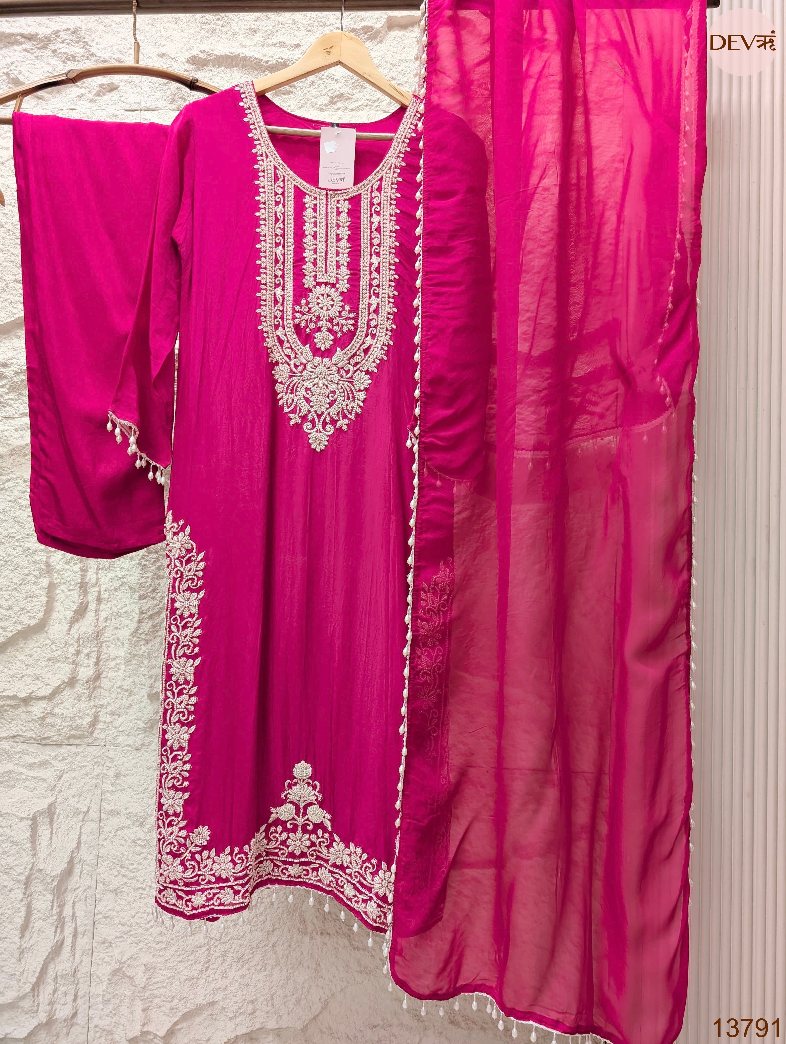 Gulnaar Pure organza silk Embroidered Fuchsia 3-Piece Set (Devri – D.No 13791)