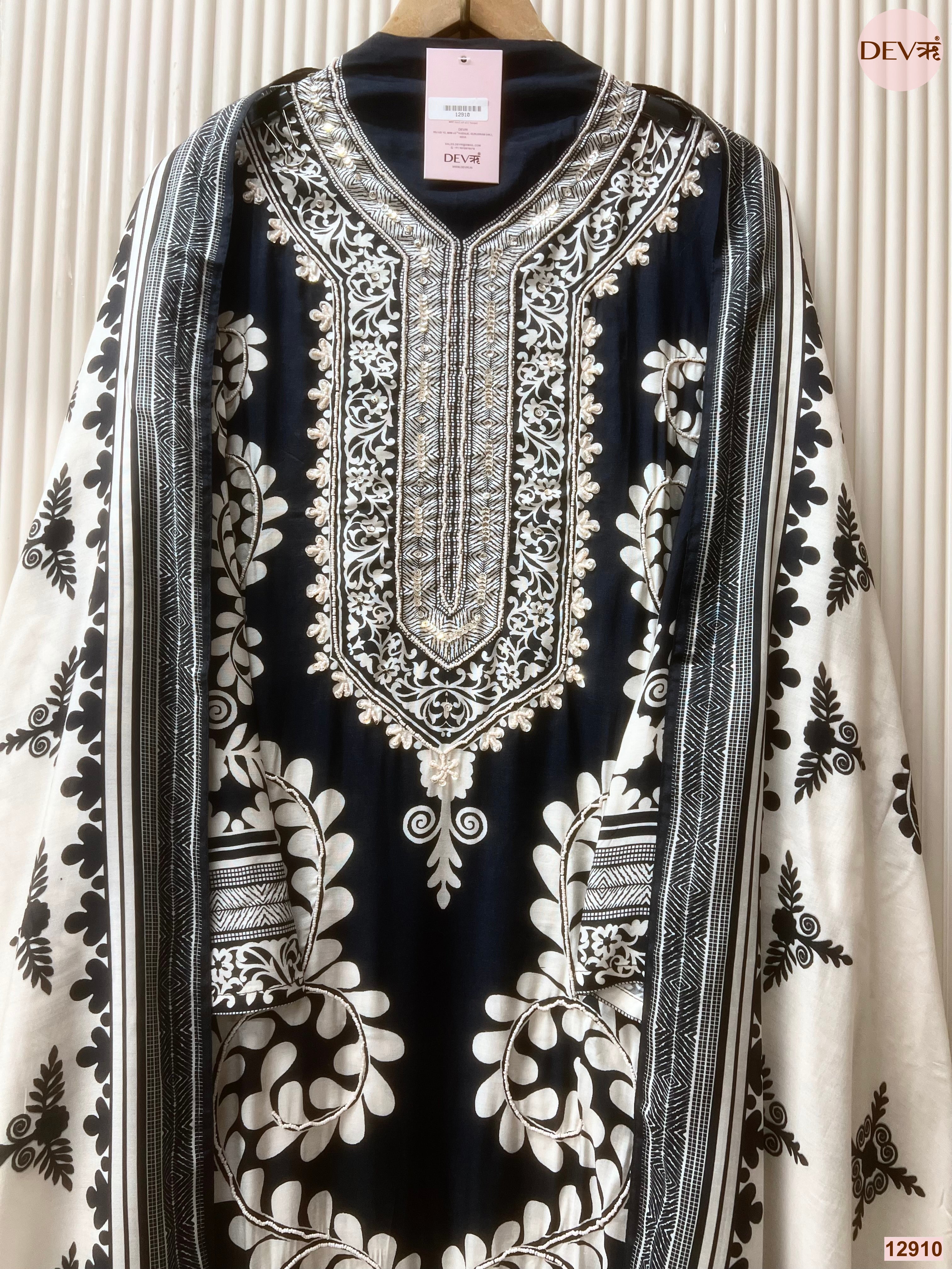 Black Muslin Printed Unstitched 3-Piece Suit (Devri – D.No 12910)