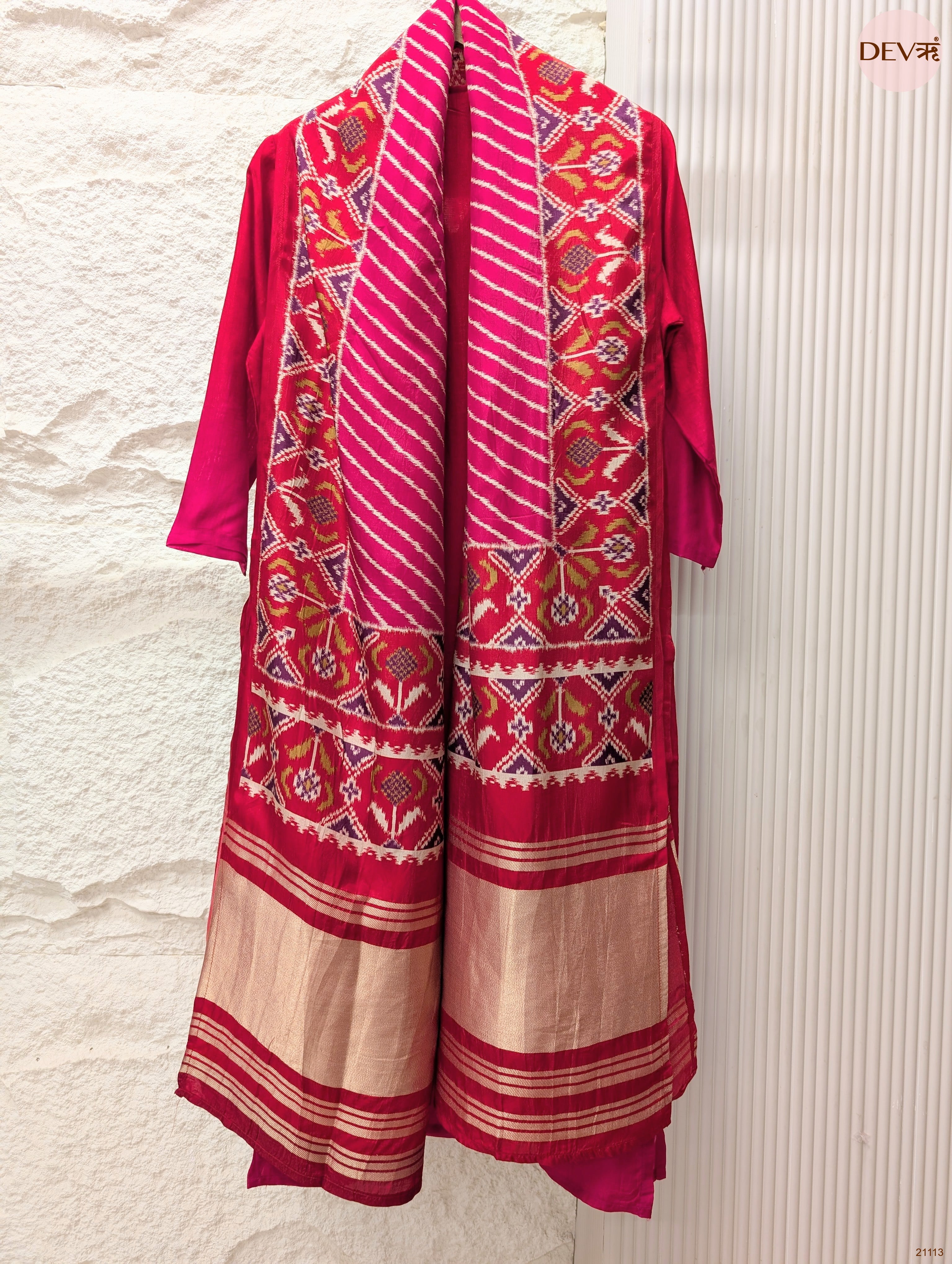 Ruhani Pure russian silk Embroidered Magenta 3-Piece Set (Devri – D.No 21113)