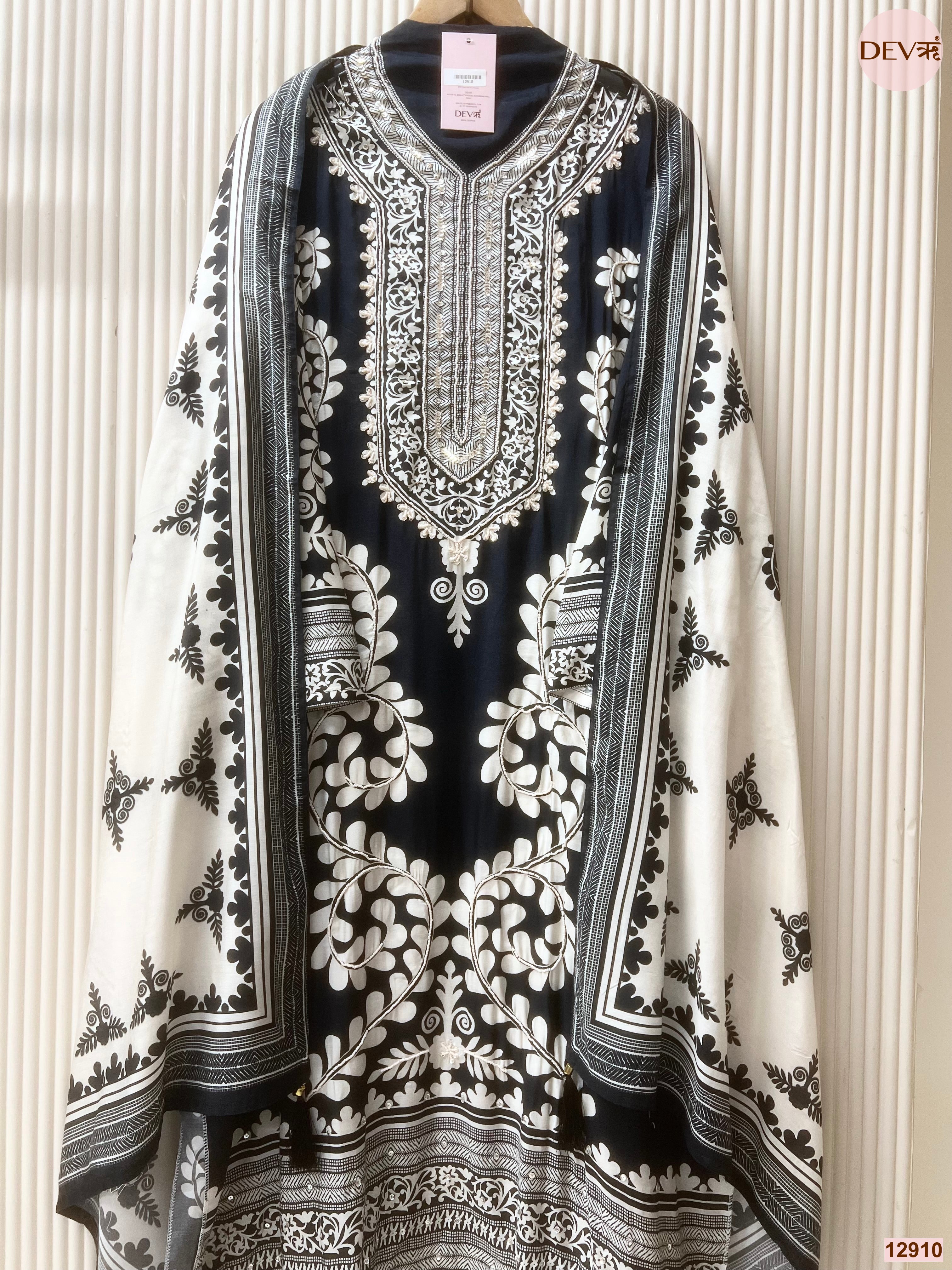 Black Muslin Printed Unstitched 3-Piece Suit (Devri – D.No 12910)