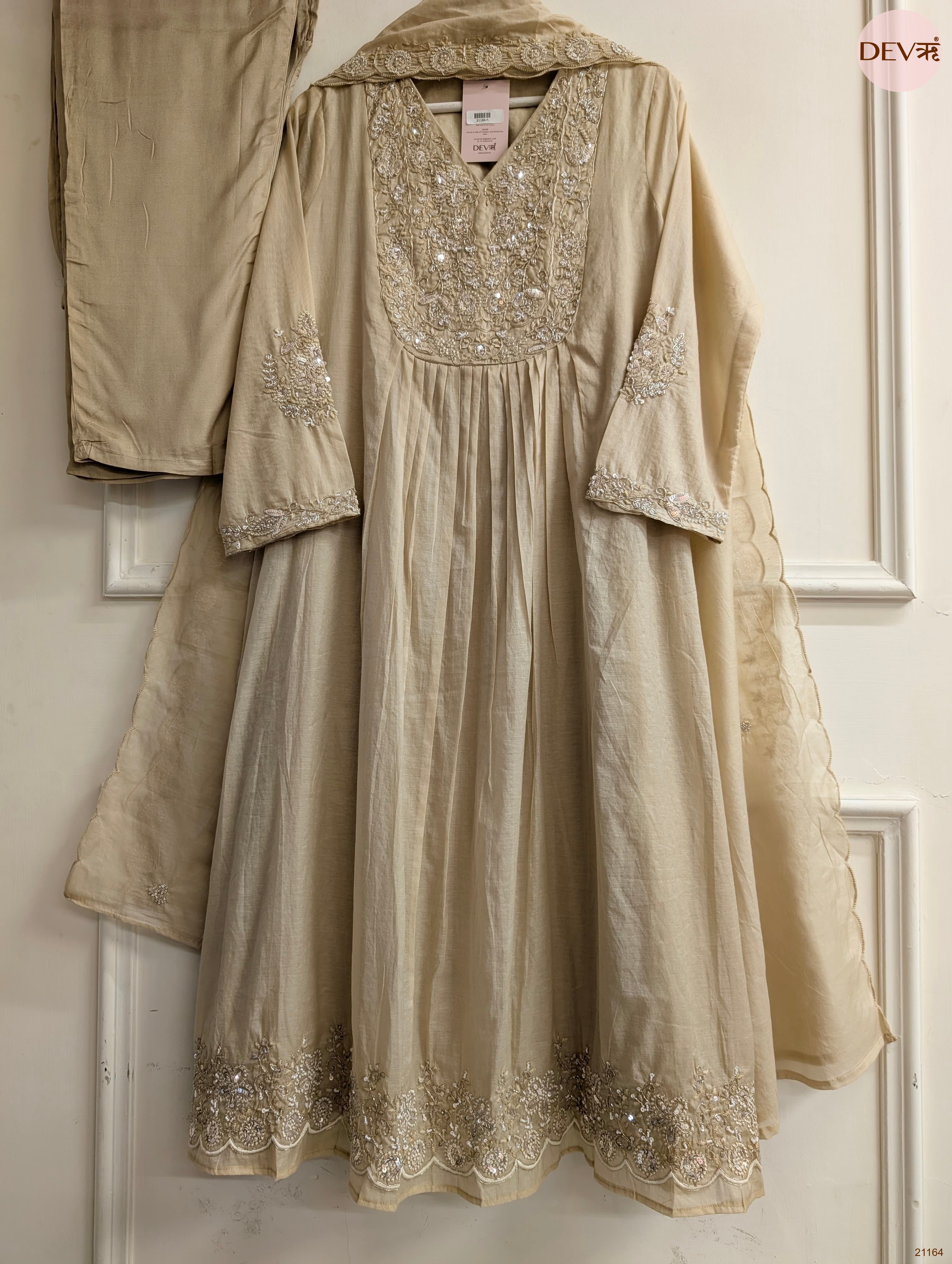 Mehr Mul Chanderi Embroidered Beige 3-Piece Set (Devri – D.No 21164)