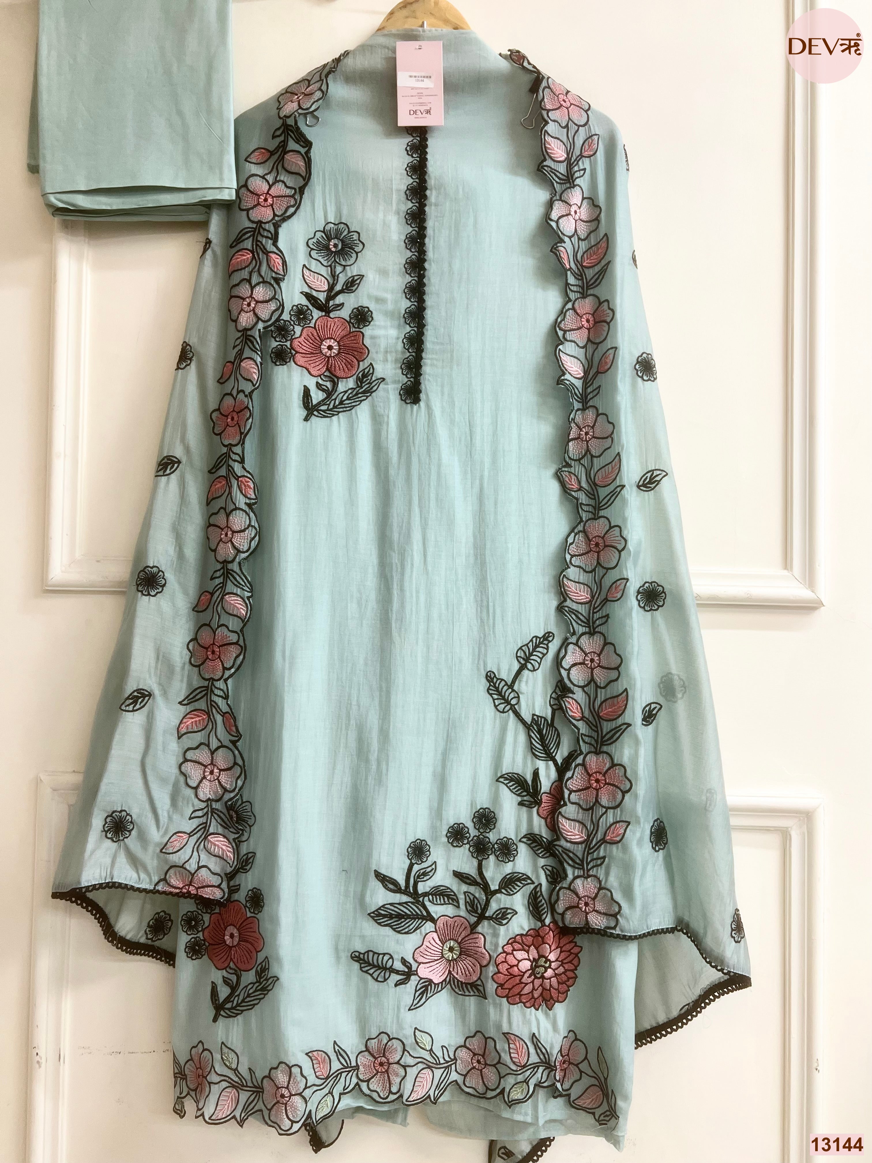 Mint Mul Chanderi Embroidered Unstitched 3-Piece Suit (Devri – D.No 13144)