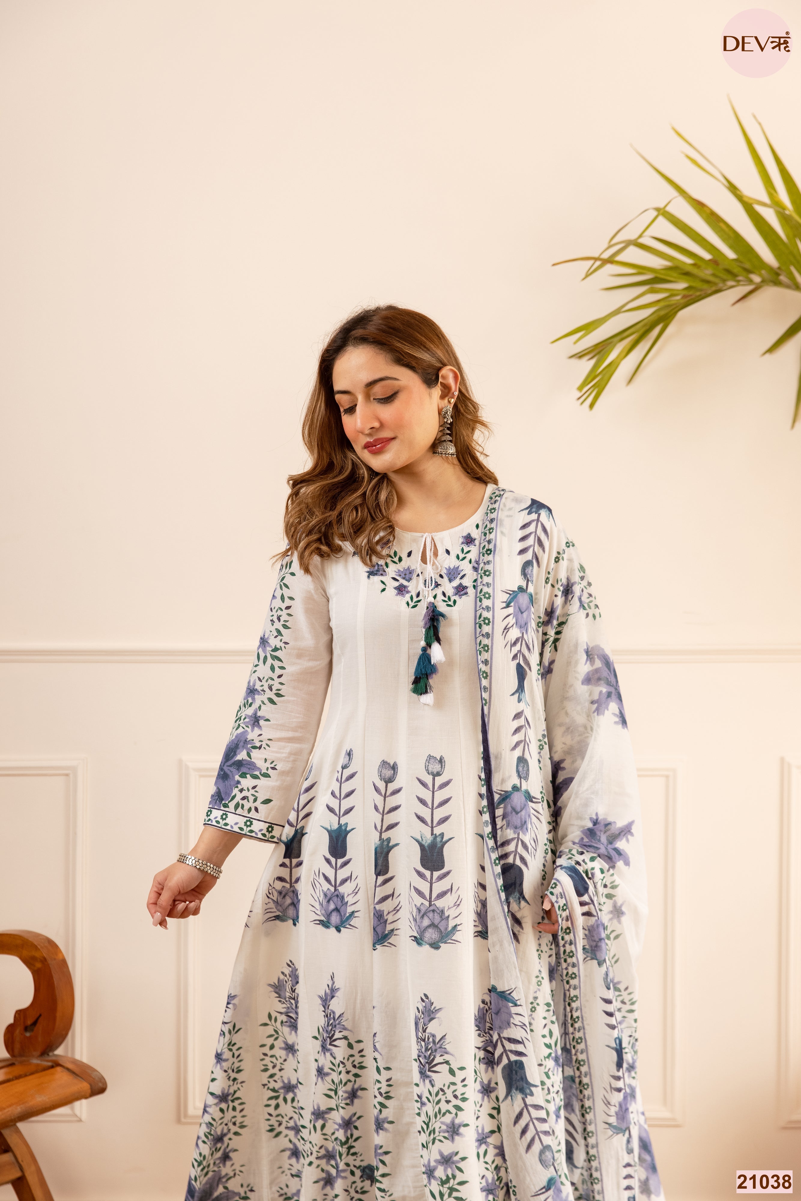 Gulnaar Mul Cotton Printed White 3-Piece Set (Devri – D.No 21038)