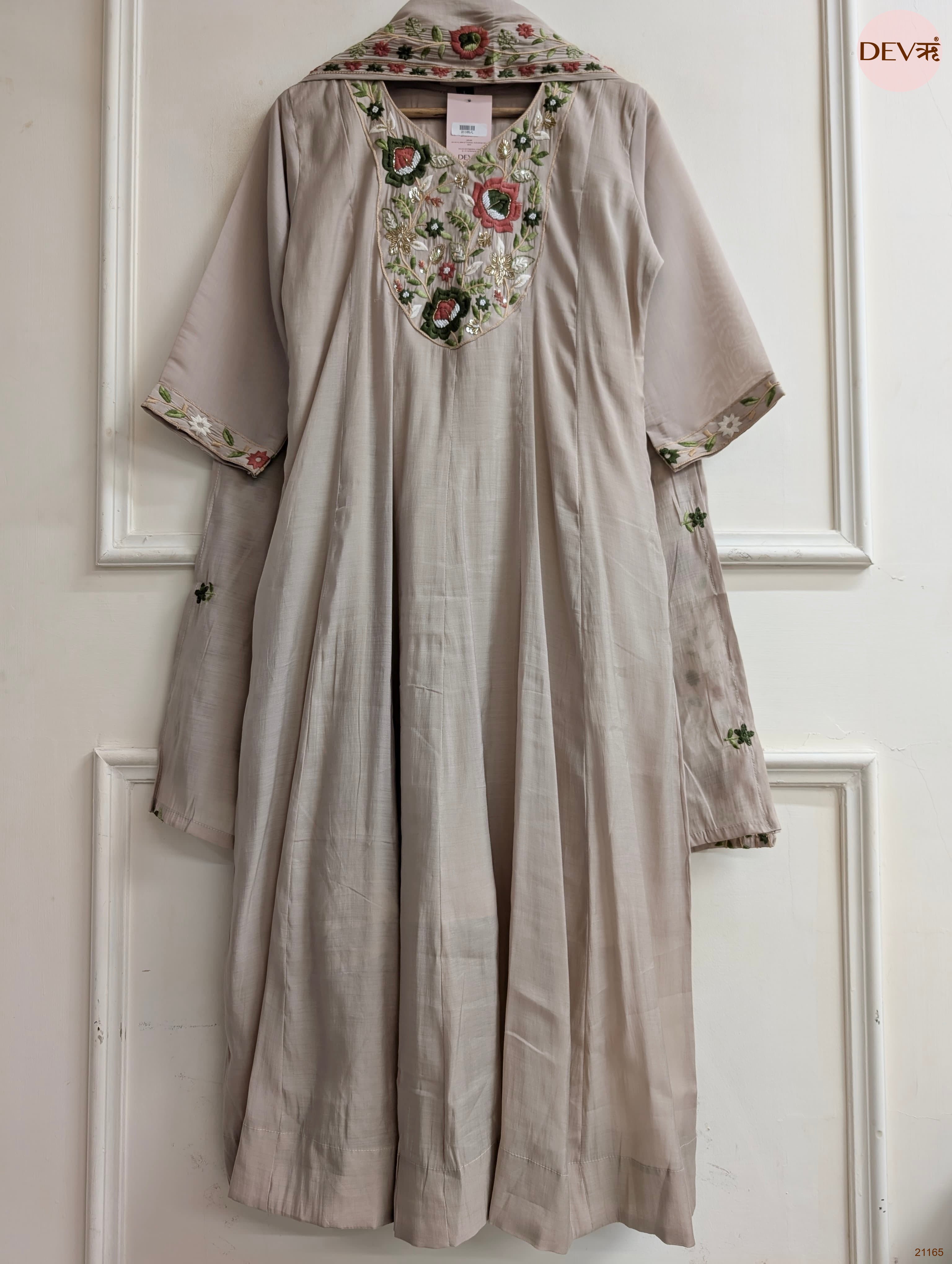 Gulnaar Mul Chanderi Embroidered Beige 3-Piece Set (Devri – D.No 21165)